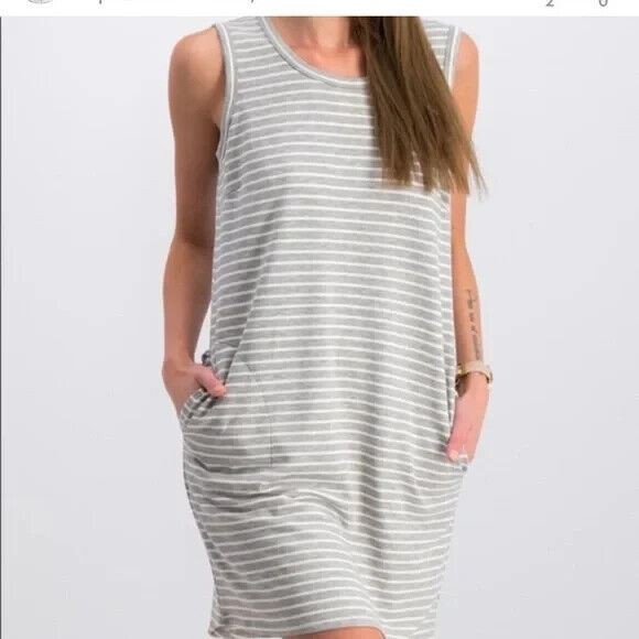 32 Degrees Cool Women’s XL Scoop Neck Dress w/ Pockets Gray Striped Stretch