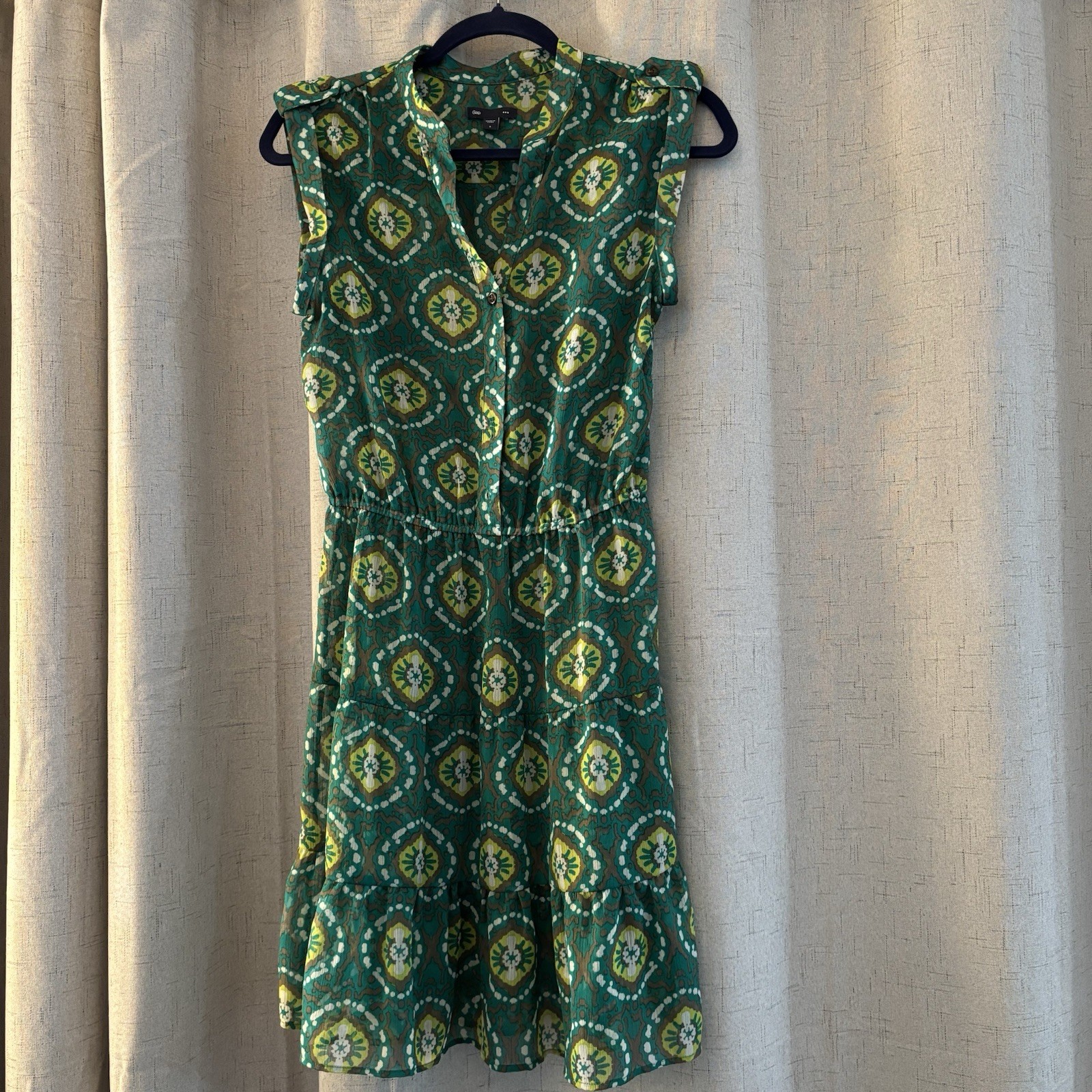 Gap Green Geometric Patterned Sheer Dress. Size S. Perfect for Spring or Summer