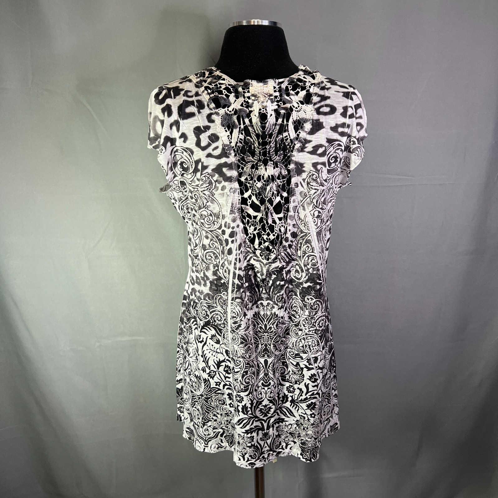One World Beach Mini Dress Womens Large White Black Paisley Print Cap Sleeve