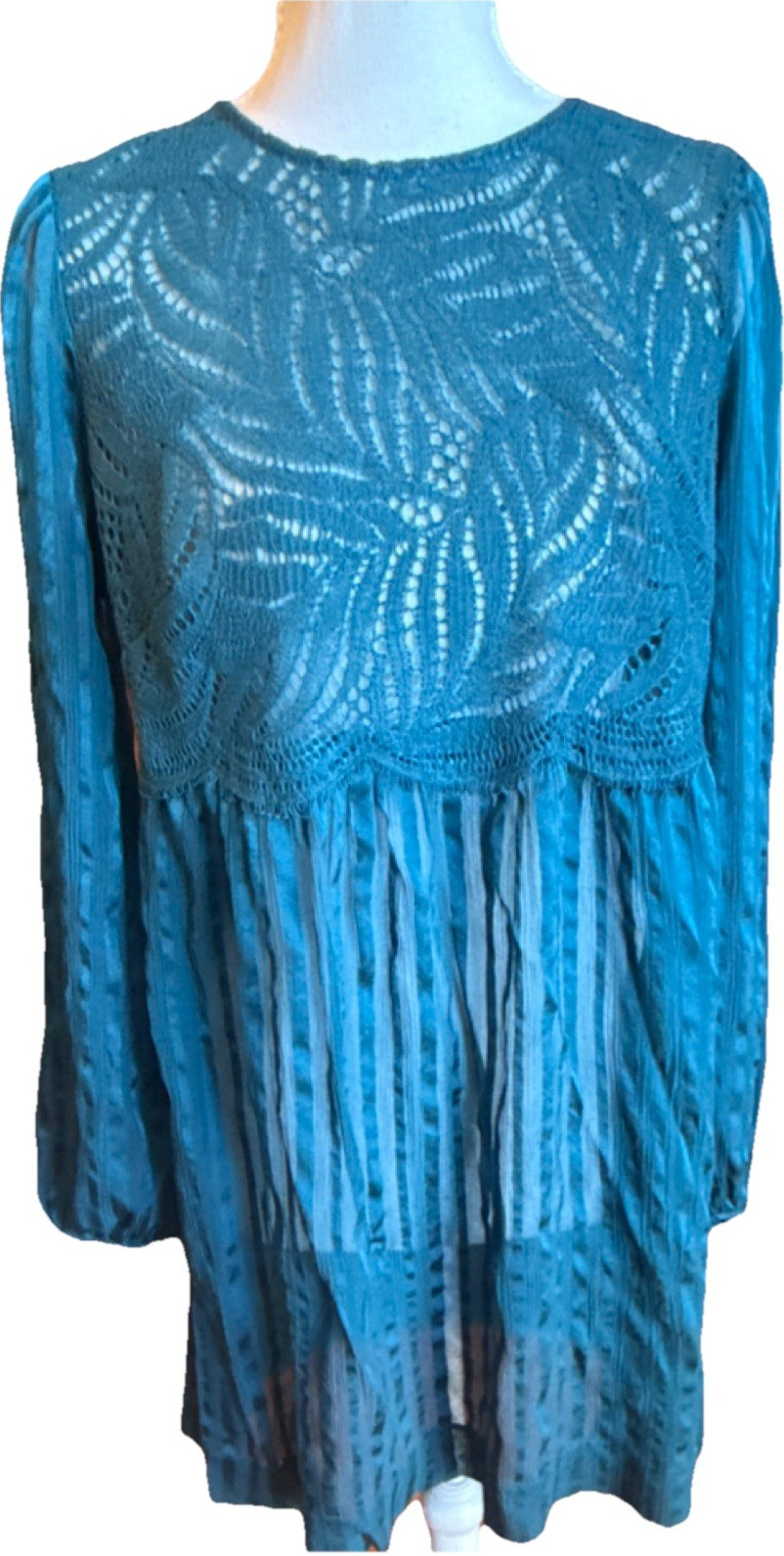 BCBGMAXAZRIA S Teal Lace Sheer Mini Dress Long Sleeve Crew Neck Keyhole Back
