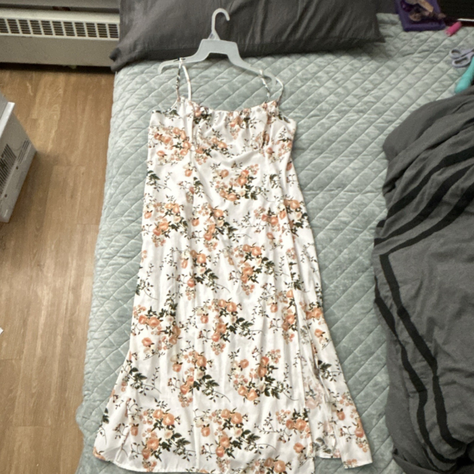 White Peach Green Floral Maxi Sundress Scoop Neck Sleeveless Strappy Straps