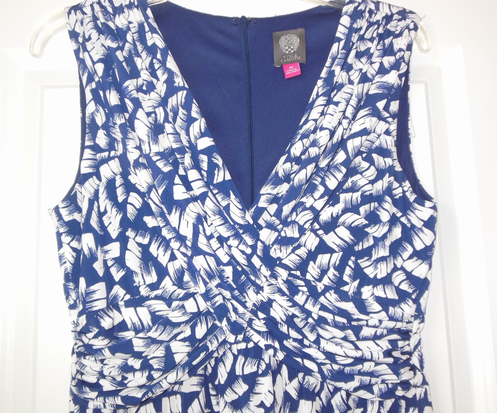 Vince Camuto Maxi Dress size Medium Cross Over Bust Blue White V-Neckline Lined