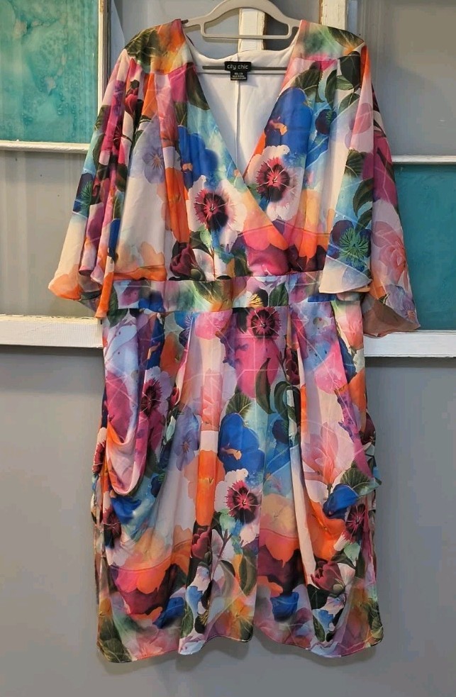 City Chic Trendy Plus Size Printed Faux-Wrap Dress XXL. 24