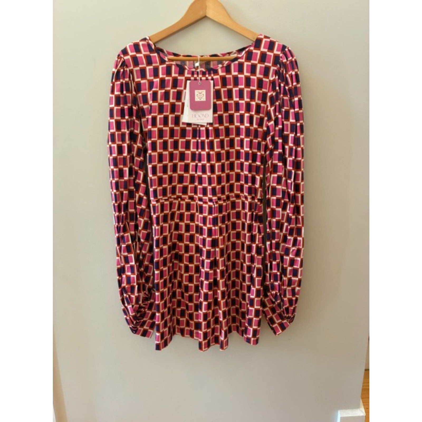 Beyond by Vera NWT Women’s XL Geometric Mini Dress