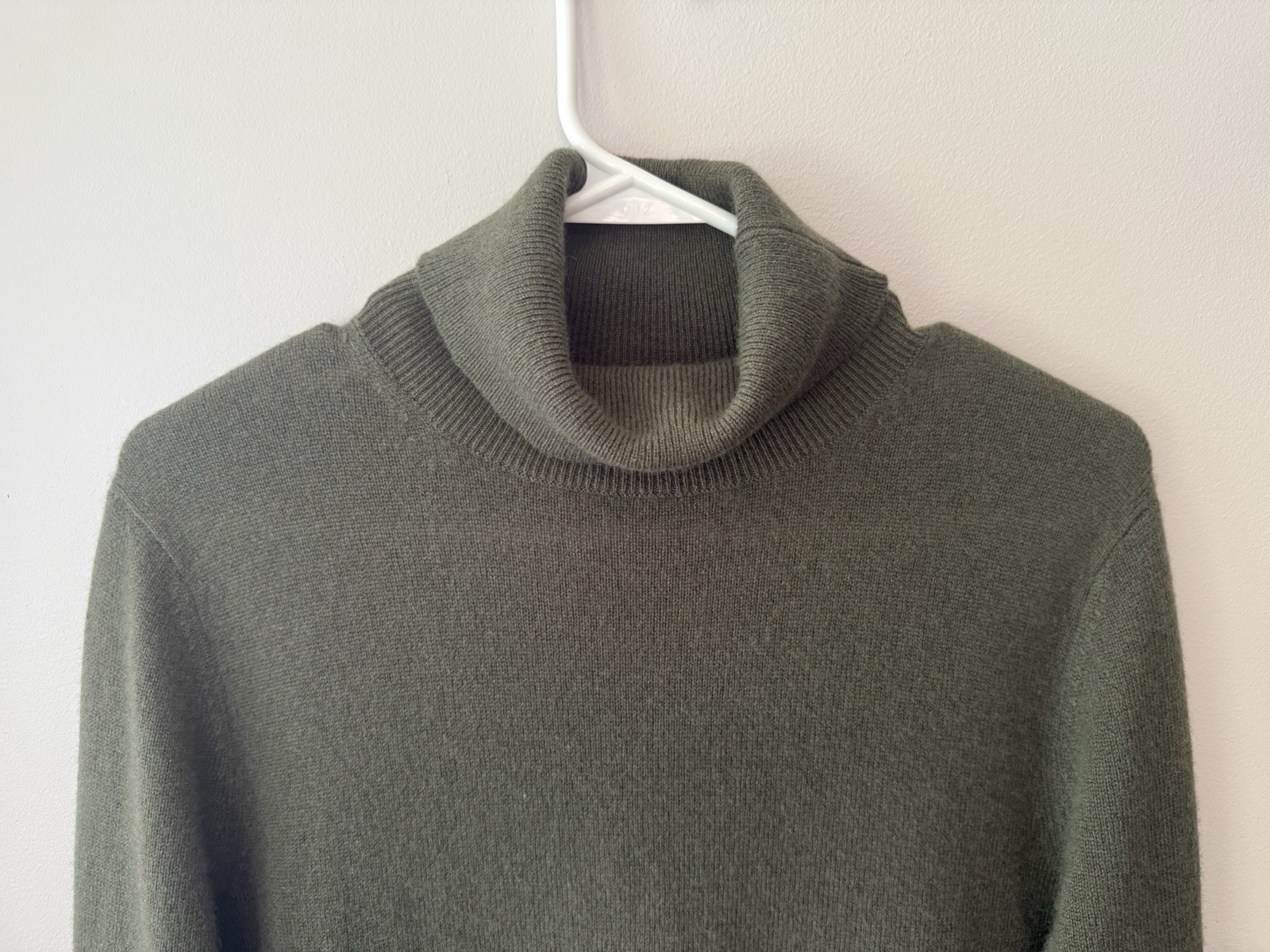 Neiman Marcus Cashmere Collection Turtleneck Olive Green Dress Size Large