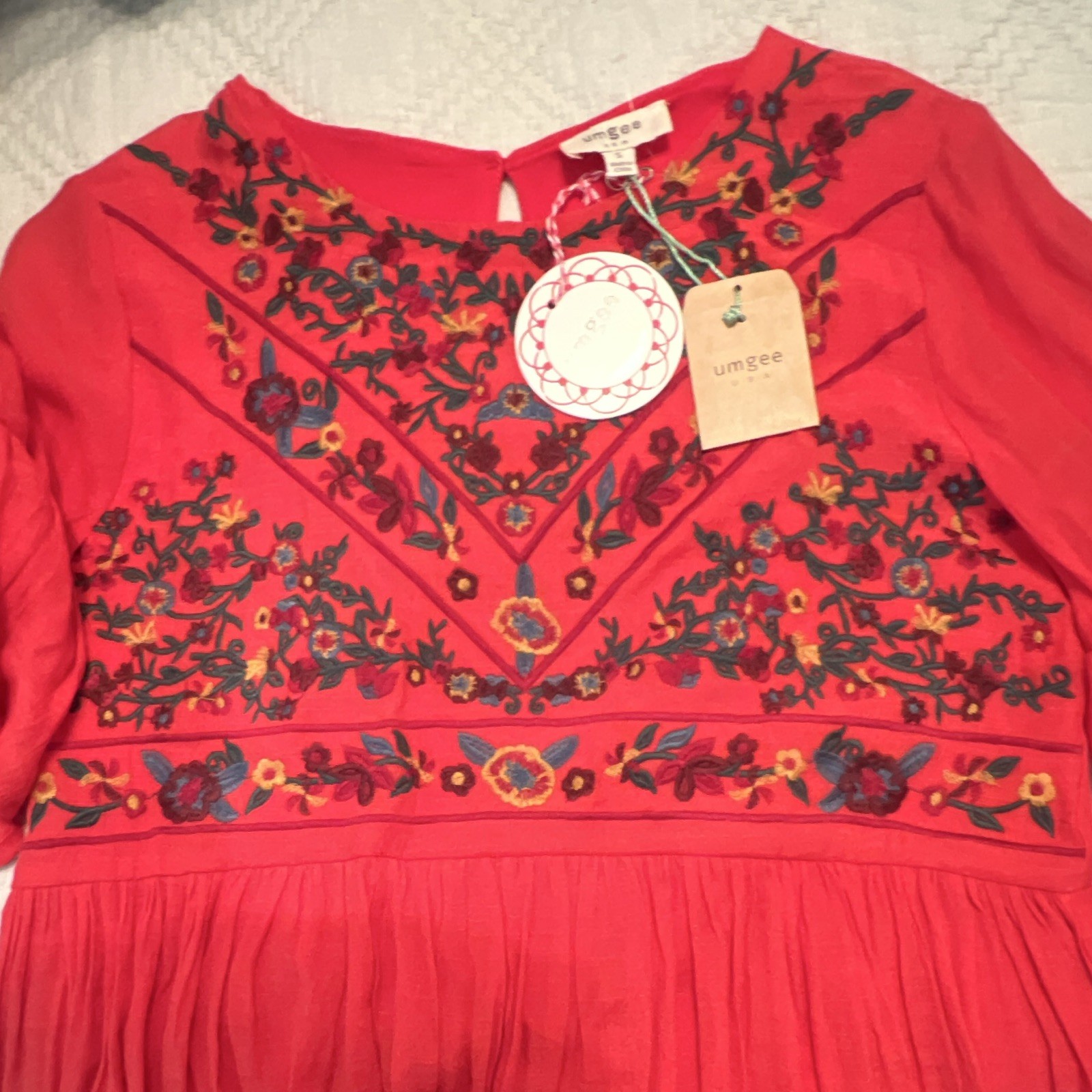 UMGEE Women’s Red Floral Embroidered Round Neck Bell Sleeve Short Dress S