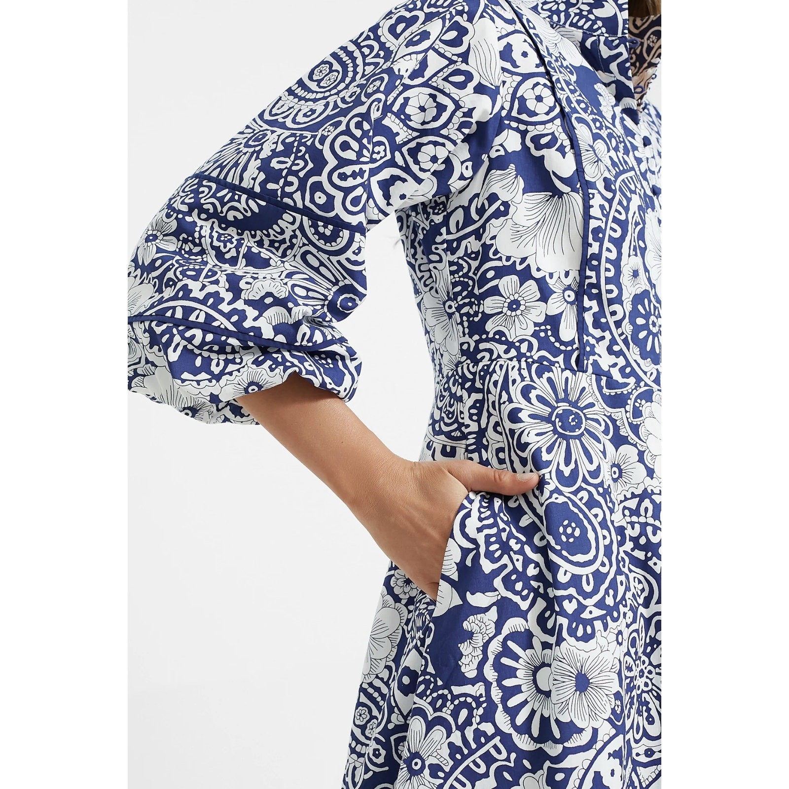 Tuckernuck Hyacinth House Navy & White Floral Hillsborough Midi Dress