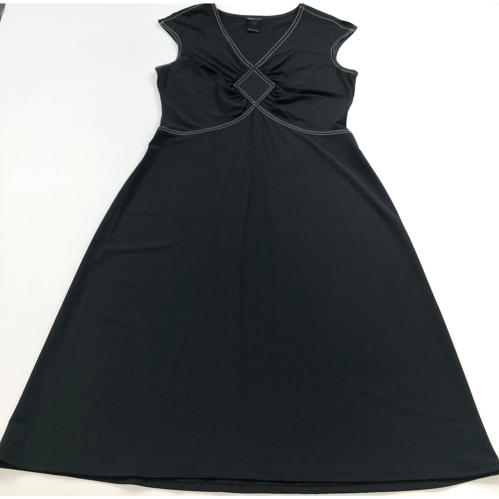BCBG Maxazria Large Cinch A-Line Below Knee Length Dress Lightweight Black