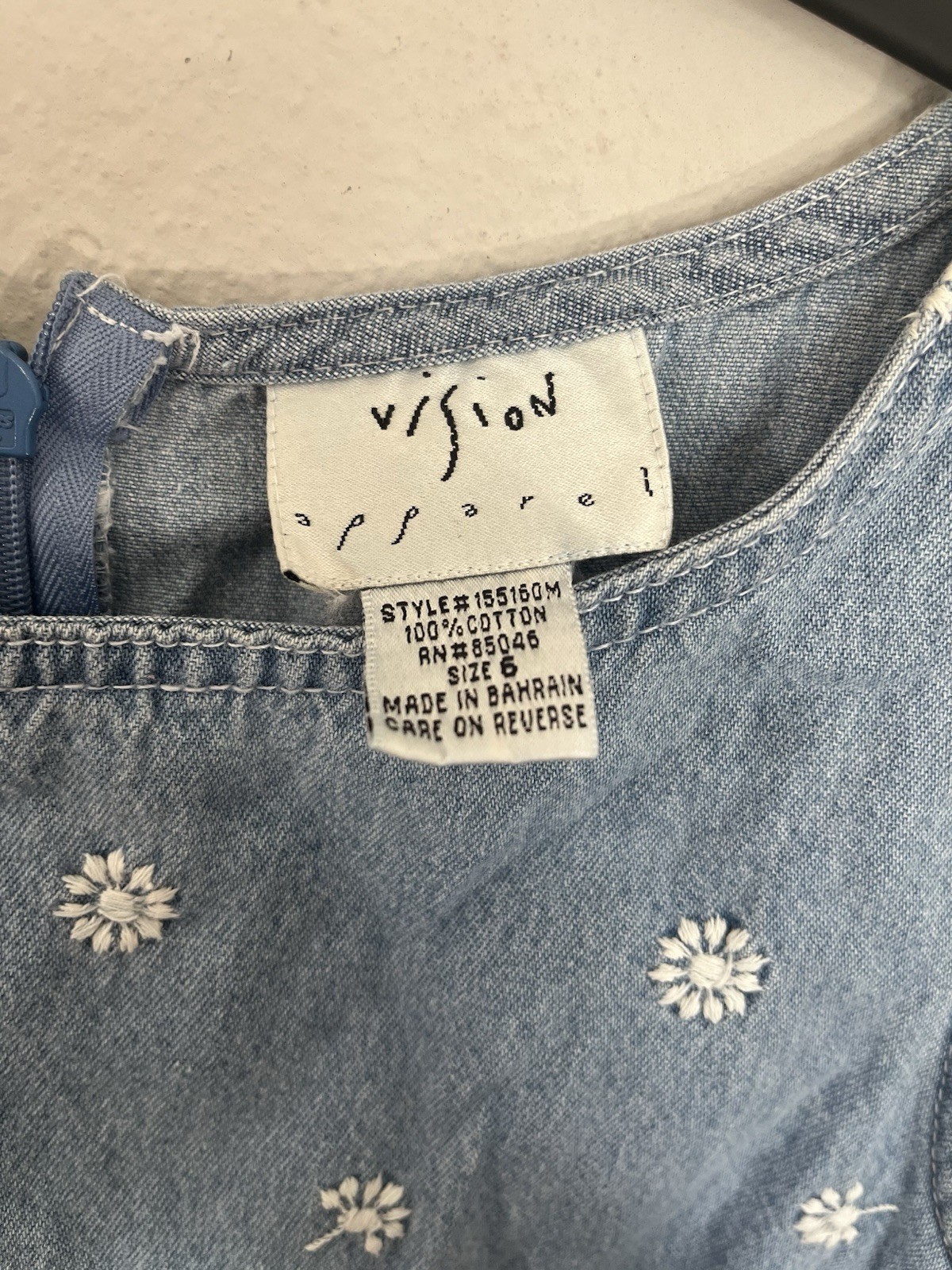 90s Sheath Mini Dress Size 6 Denim Daisy Embroidery Cottagecore Coquette Vintage