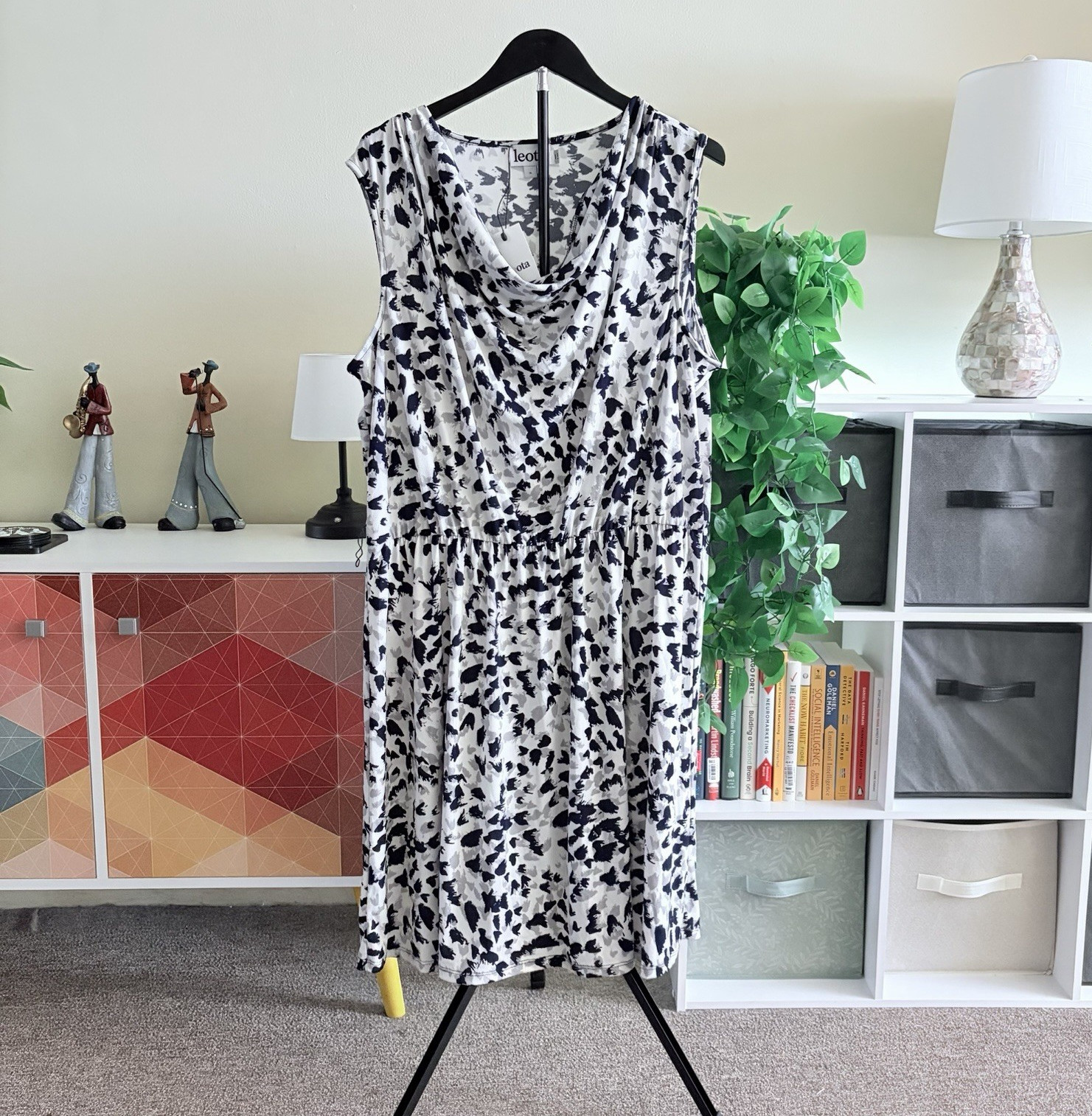 Leota Women Plus 3L Abstract Cowl Neck Sleeveless Jersey Sheath Dress