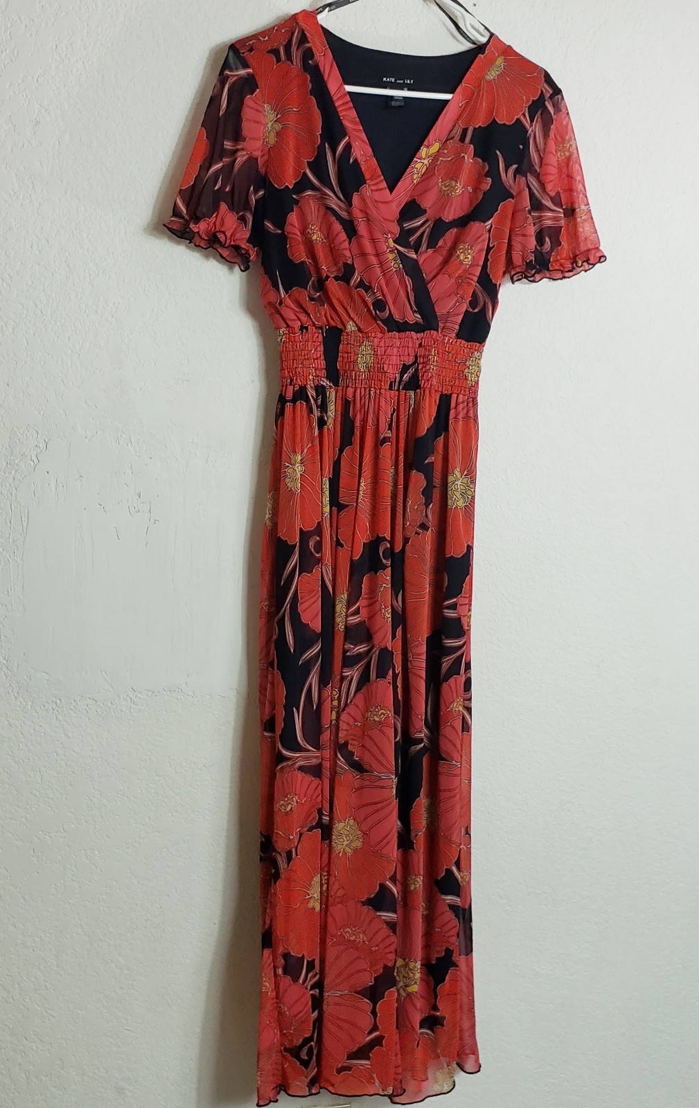 Kate and Lily Dress Floral Red & Black 8 Short Sleeve V-Neck Ruched Waist