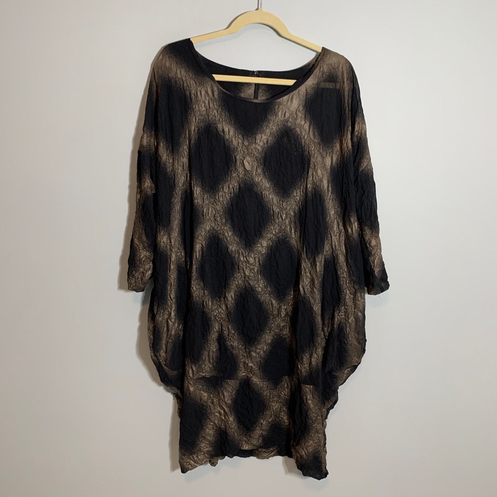 Gershon BRAM Diamond Pattern Crinkle Texture Midi Dress Women’s Black Tan