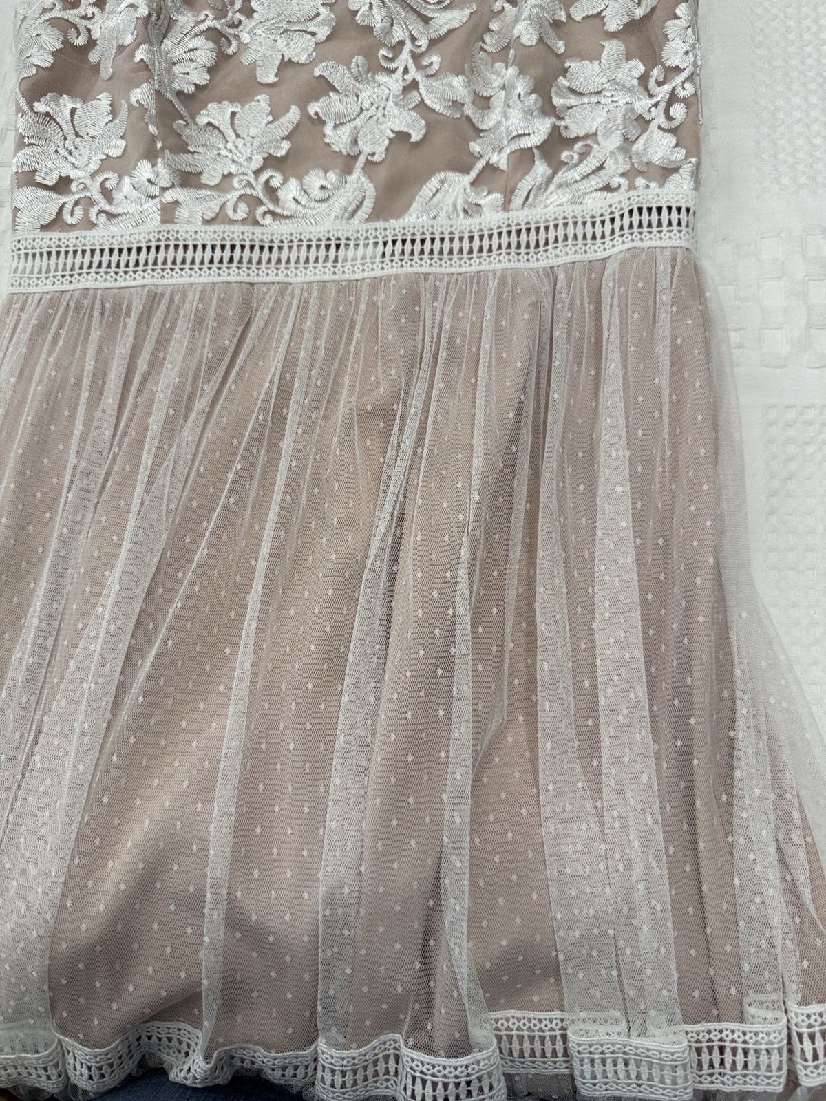Lulus Beige White Floral Embroidered Lace Tulle V-Neck Maxi Dress Lined L