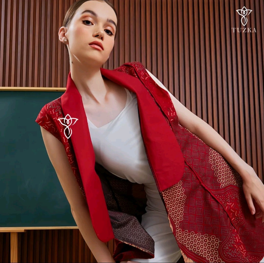 Tuzka Aleena Outer Red Cherry premium women’s batik outer
