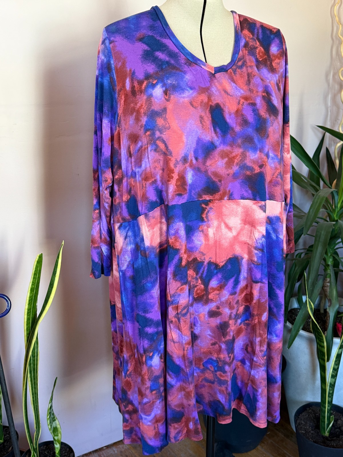 TERRA & SKY Women’s Plus size 5X tie dye V-neck 3/4 sleeve Dress with pockets