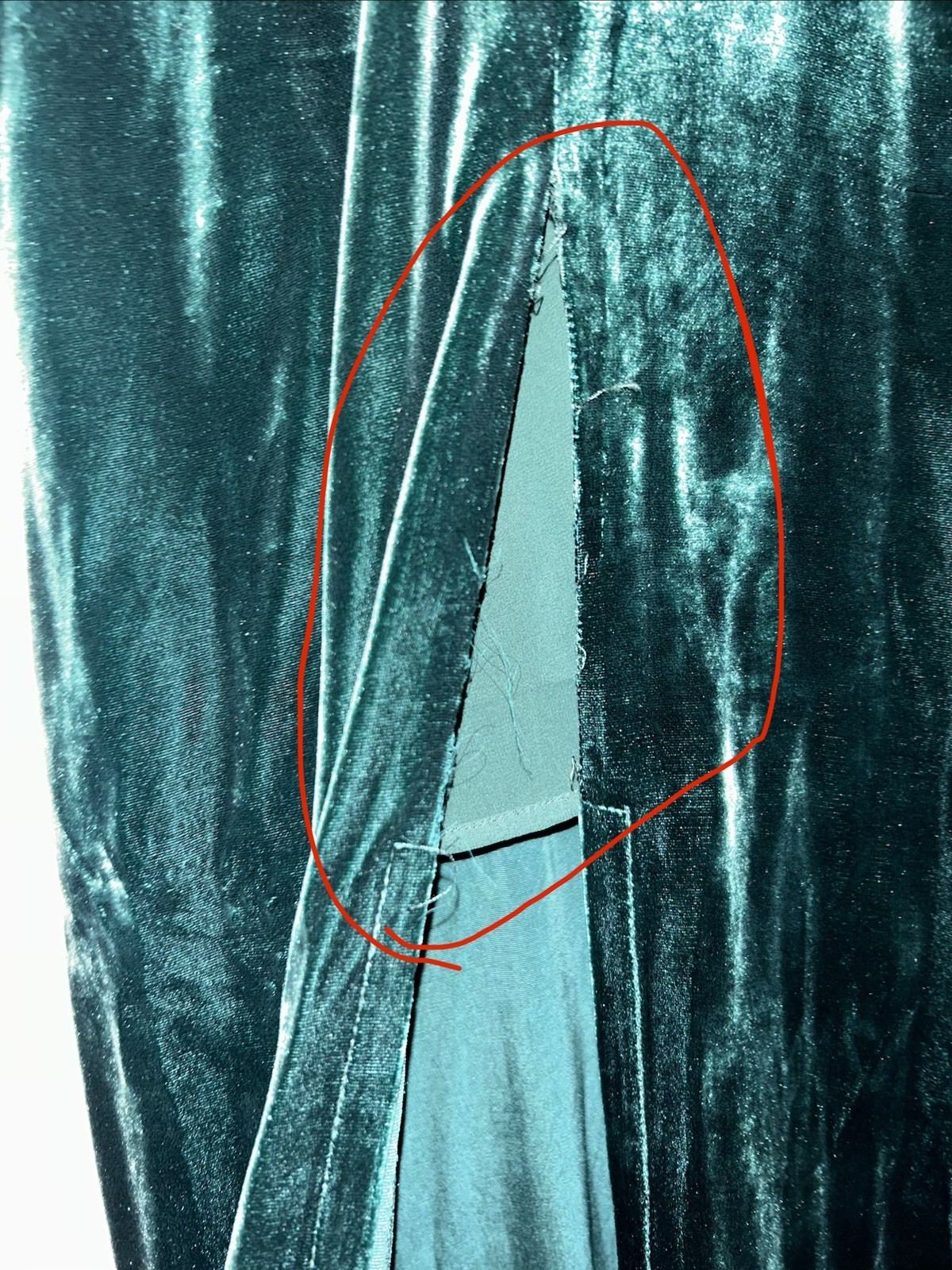 BCBGMAXAZRIA “Mallory” Emerald Green Evening Gown – M – Silk Velvet Slit Dress