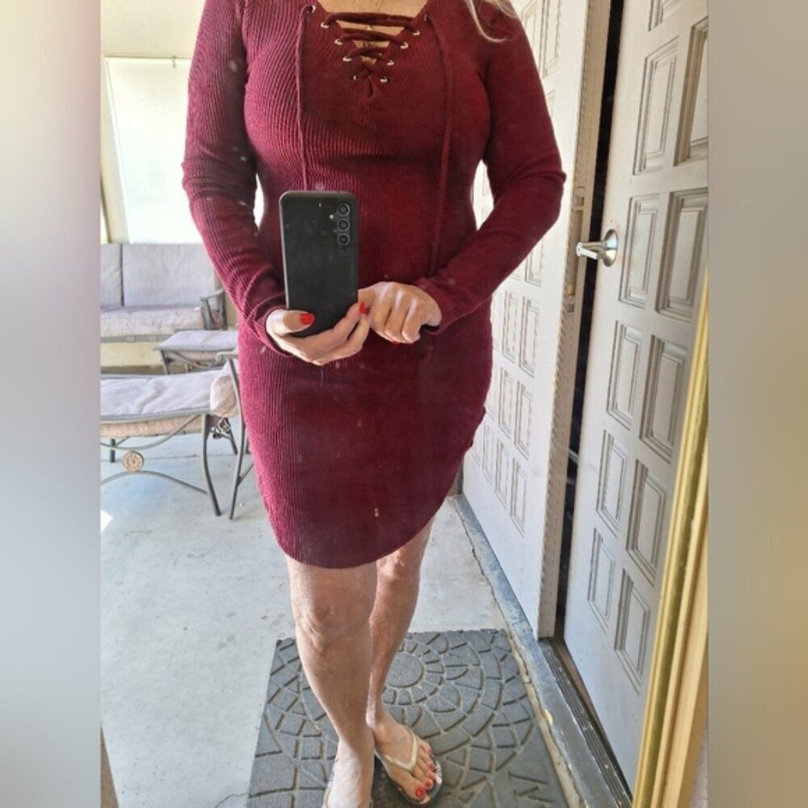Heart and hips lightweight sweater dress maroon.Lace front curved hem size large