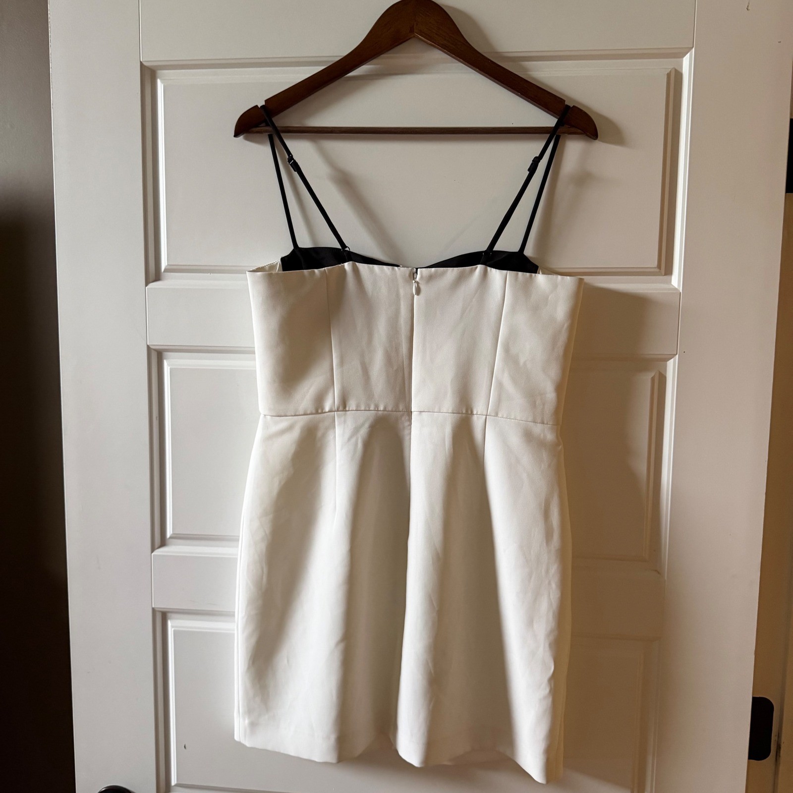 Gianni Bini White Black Bustier Mini Dress Size 8 Minimalist Chic Bodycon