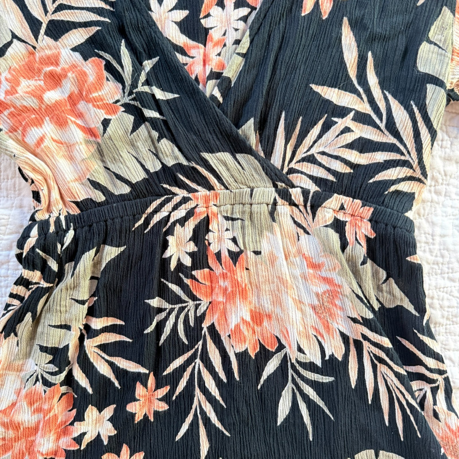 Billabong Size M Black Tropical Floral Print Mini Dress Bell Sleeves Whimsigoth