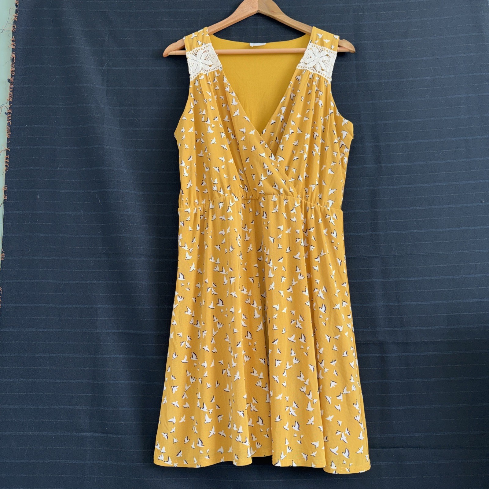 SirenLily Womens Yellow Gold Cross Over V Neck Fit and Flare Sleeveless Dress L