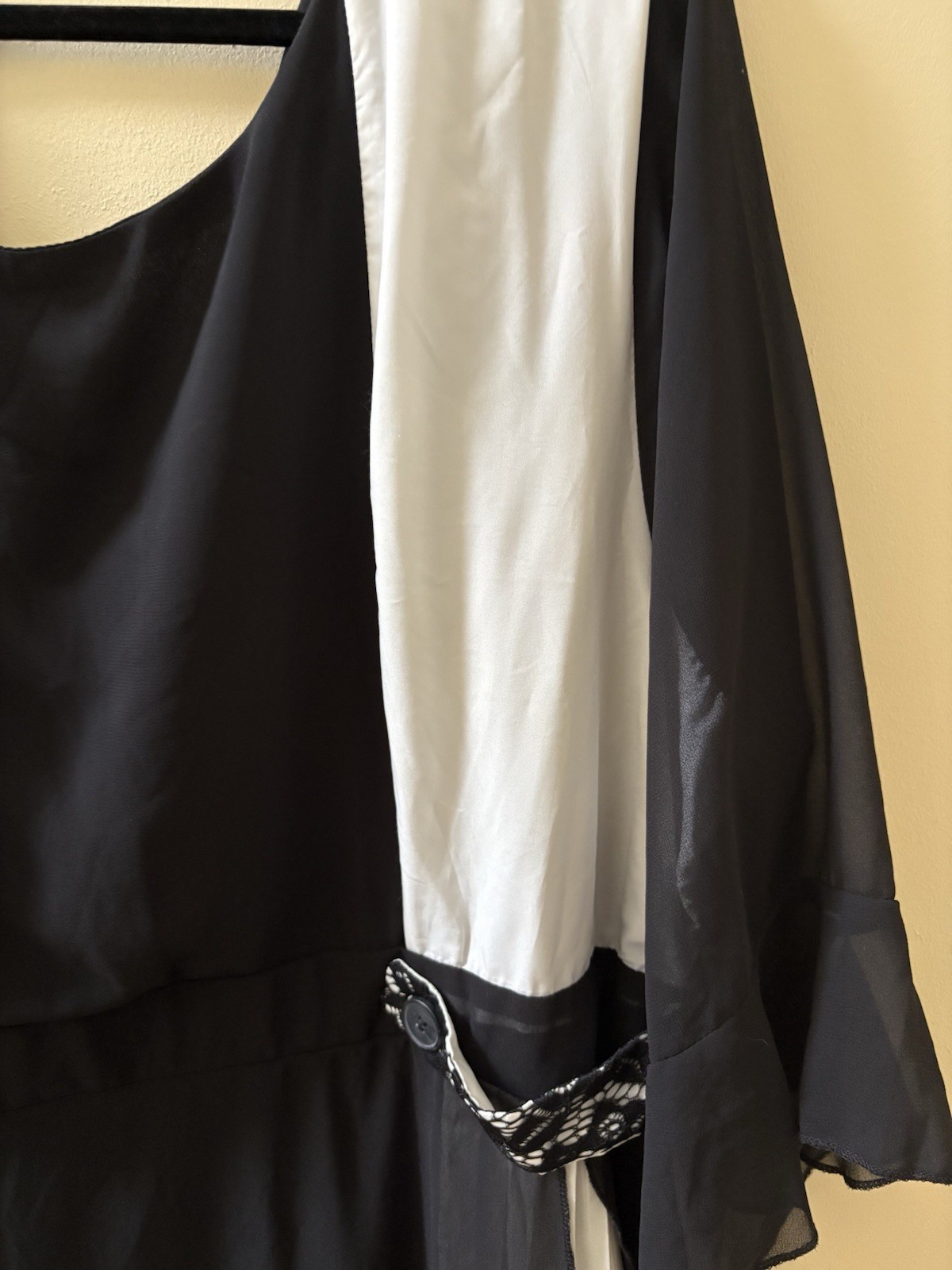 New Women’s Plus Size Black/White Dress Fits Like 3X