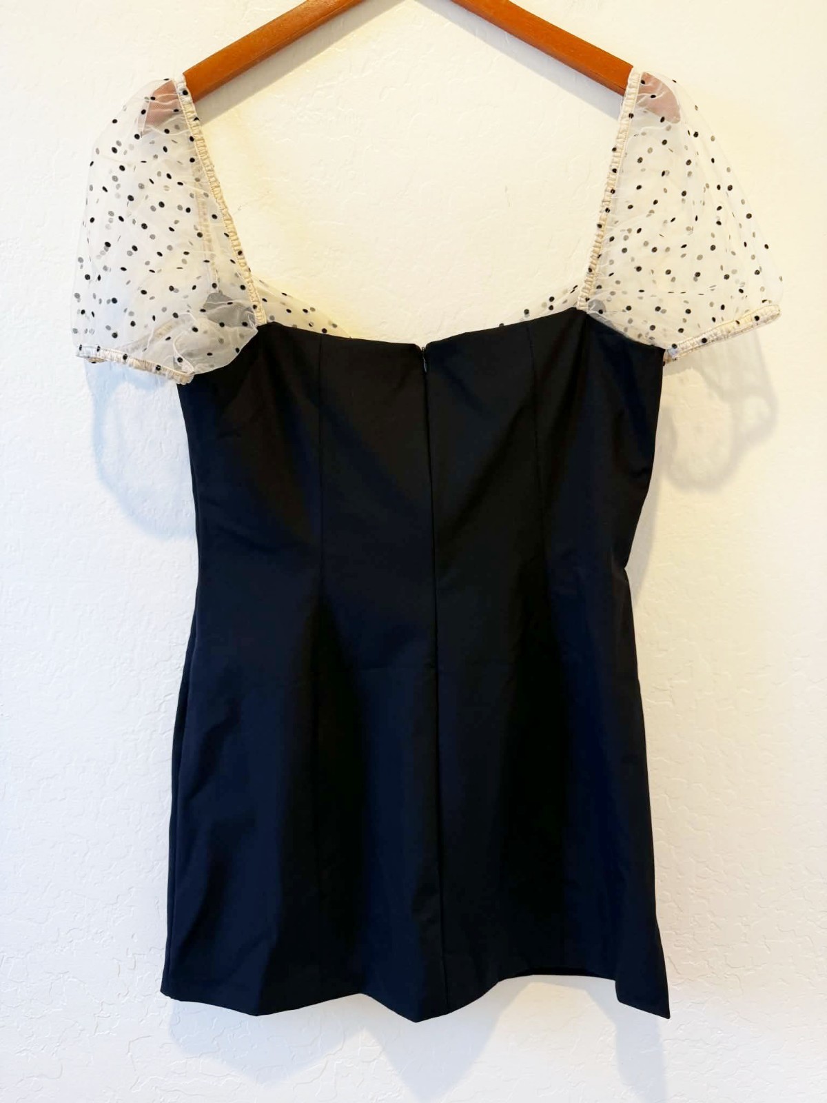 Camila Coelho Mini Dress Size Large Black Flocked Dot Stretch Puff Sleeve Party