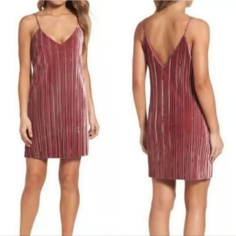 Bardot Velvet Rose Gold v-neck Shift Dress Dusty Pink Small A007059