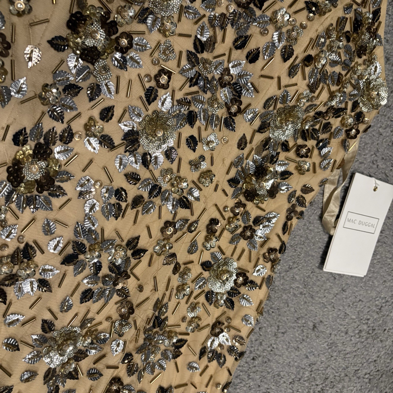 Mac Duggal New Beige Gold Embellished Scoop Neck Evening Gown Size 10 5477