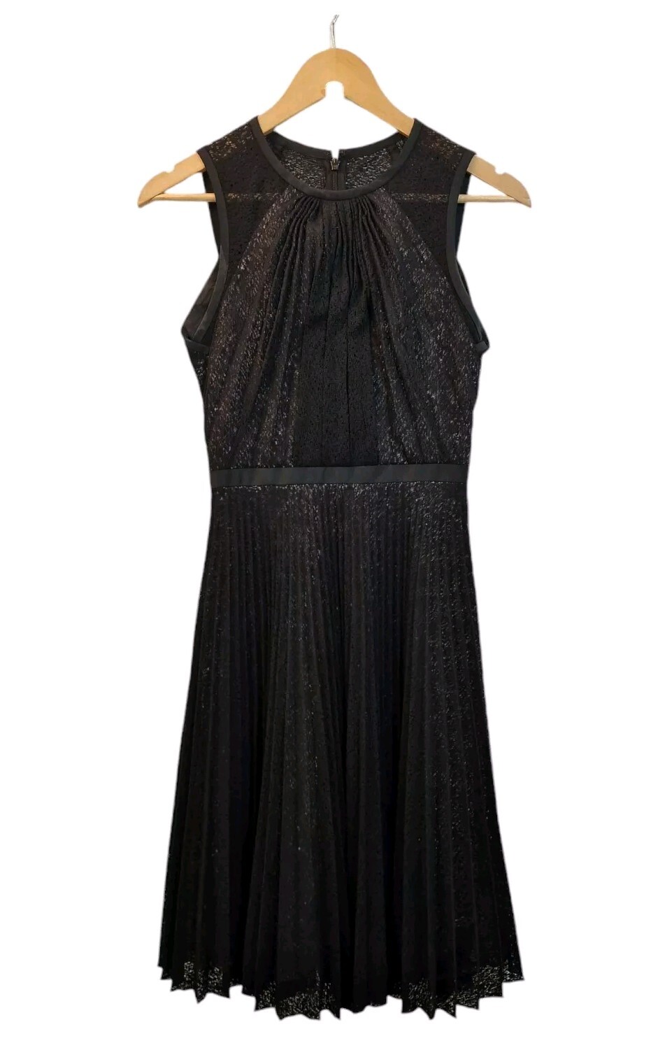 Karen Millen Pleated Laser Cut Lace Fitted Puff Fit & Flare Dress Size 8 Black