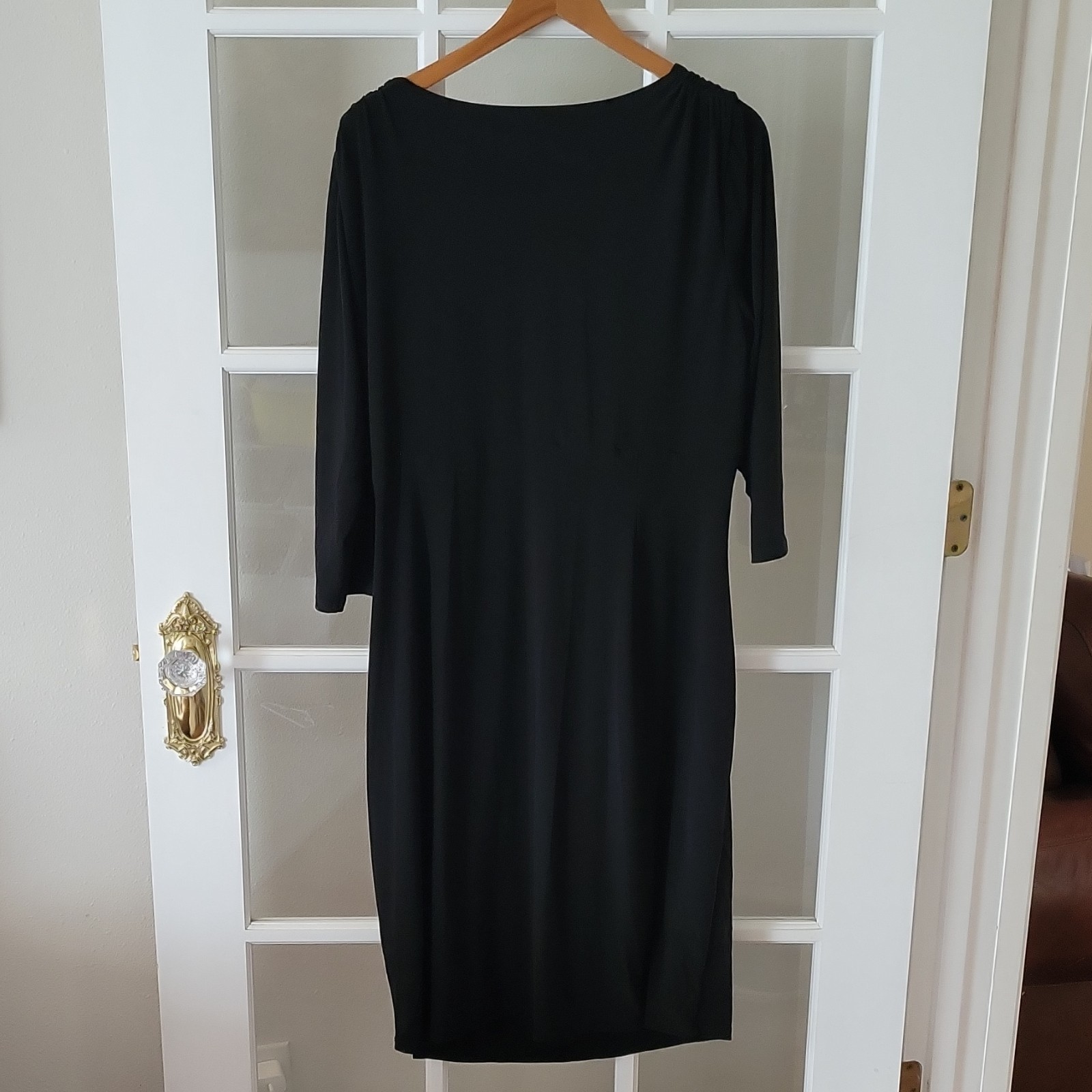 Lauren Ralph Lauren Black Solid V-Neck Ruched Stretch Sheath Dress 18W