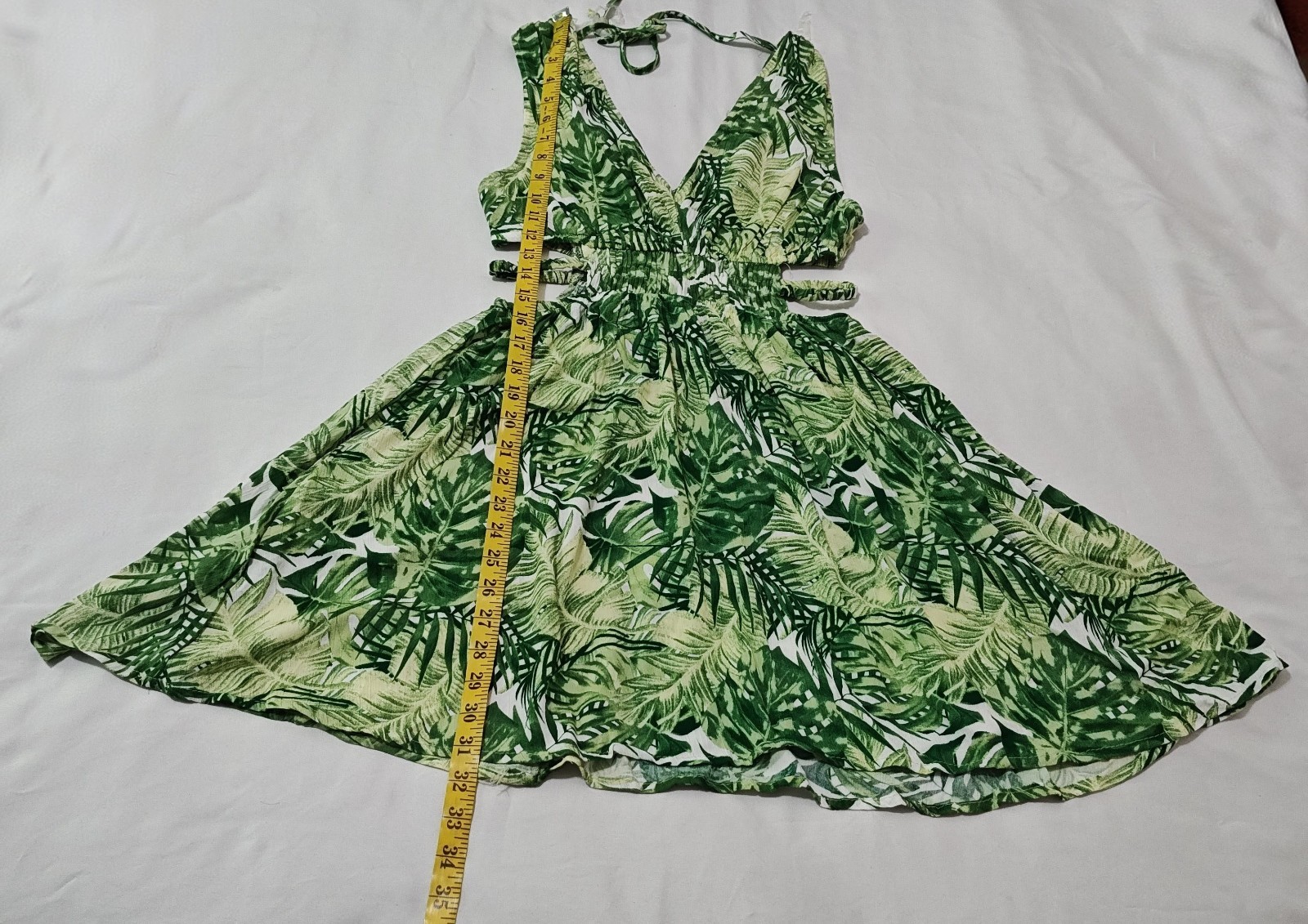 Justify Fit & Flare Mini dress Cut Out Waisted Women’s Size Medium Green Stretch