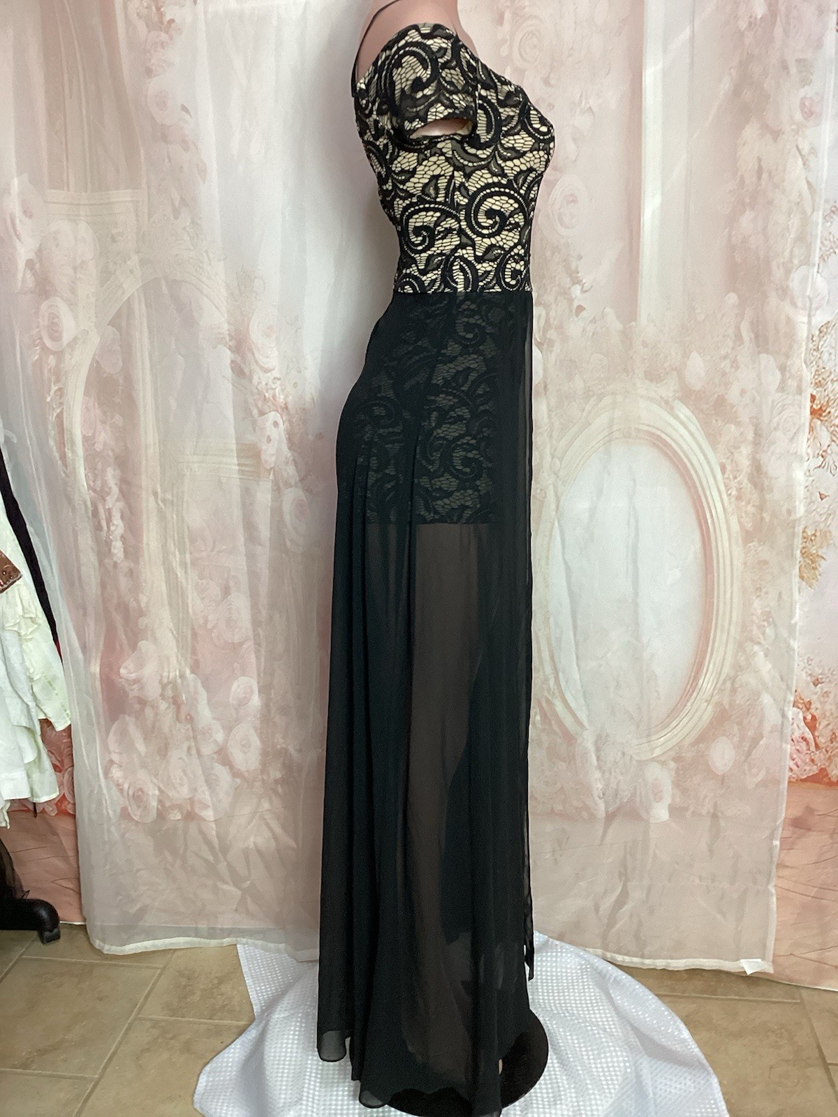 B. Darlin Off Shoulder Black Lace Sweetheart Neck Slit Long Skirt Shorts
