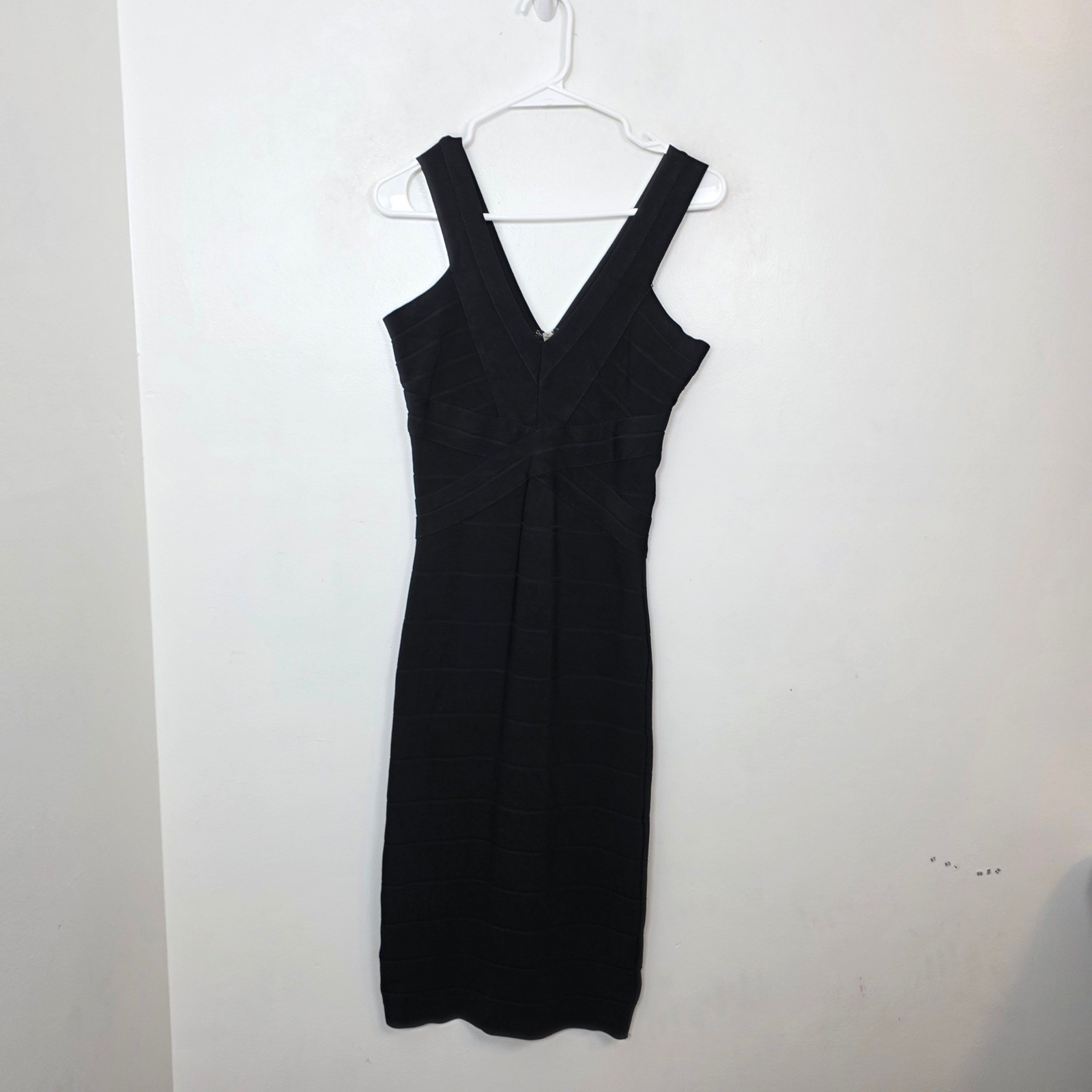 Venus Black Bandage Bodycon V-Neck Sleeveless Sexy 2010’s Club Midi Dress Small