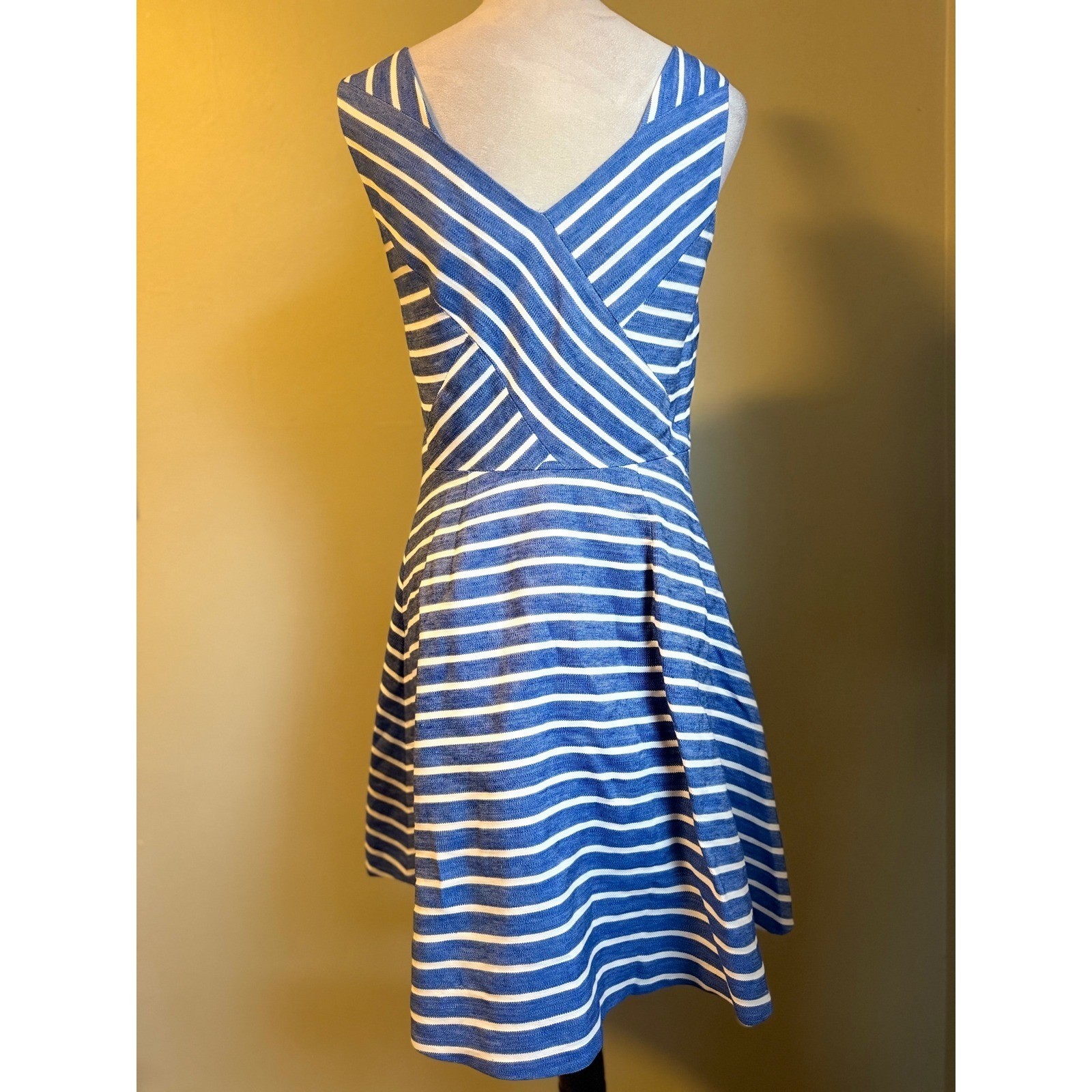 Vineyard Vines Cotton Linen Stripe Dress Blue White costal 8 nautical preppy