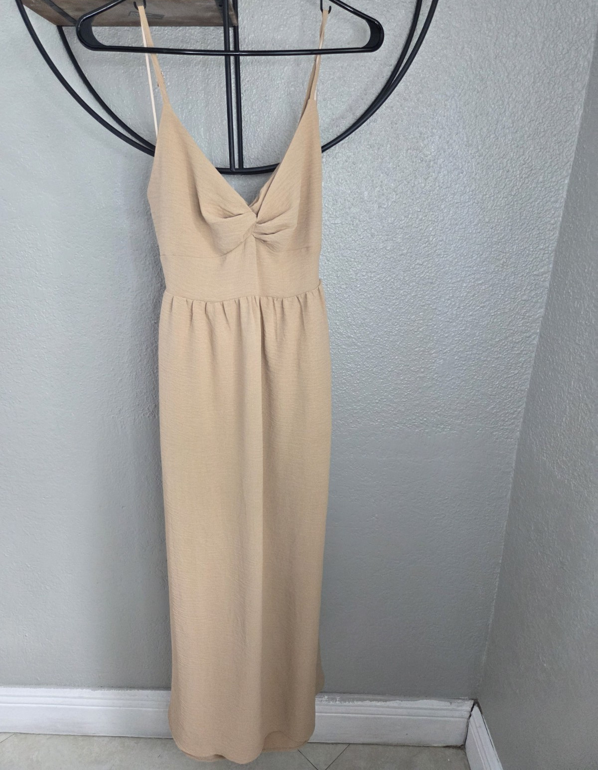 ijoah Women’s Beige Solid Maxi Dress M V-Neck Spaghetti Strap Backless Tie
