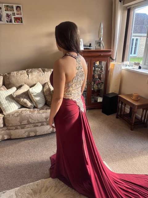 BRAND NEW Red Carpet Ready Burgundy/Wine Prom Dress – Ballgown UK Size 10