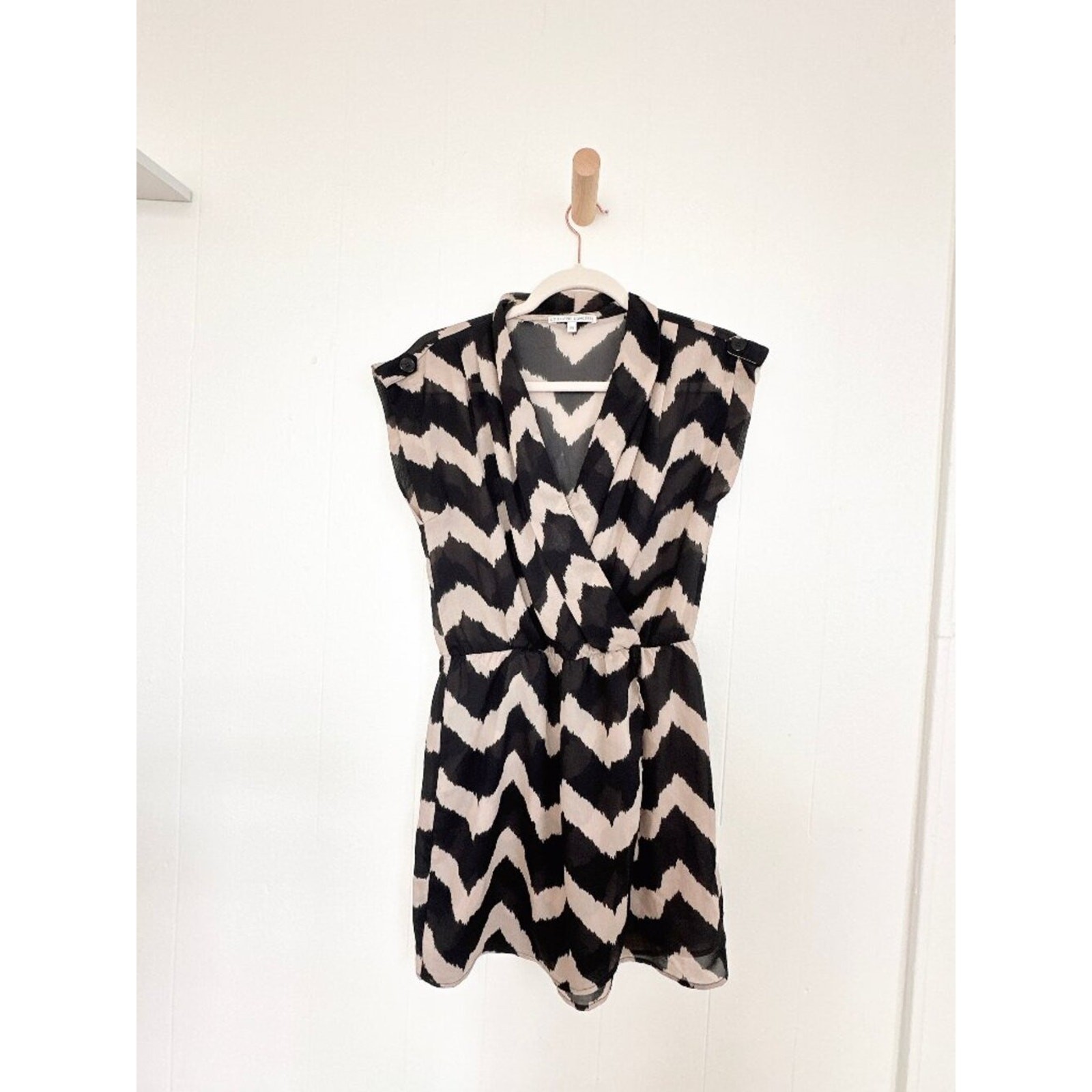 Collective Concepts Black Beige Chevron Print Romper Dress Small XS