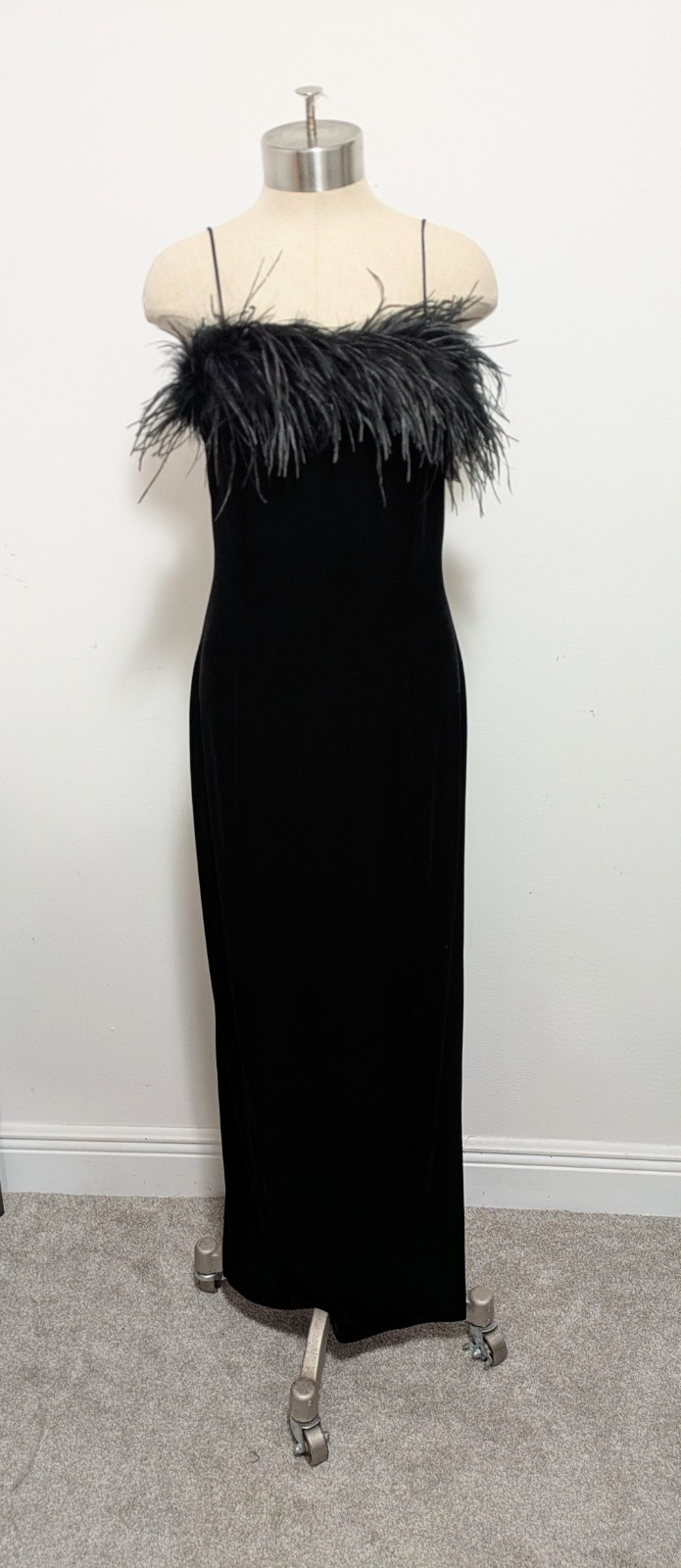 VTG Alex Evenings Black Velvet Maxi Dress 10 Ostrich Feathers Formal Evening Gwn