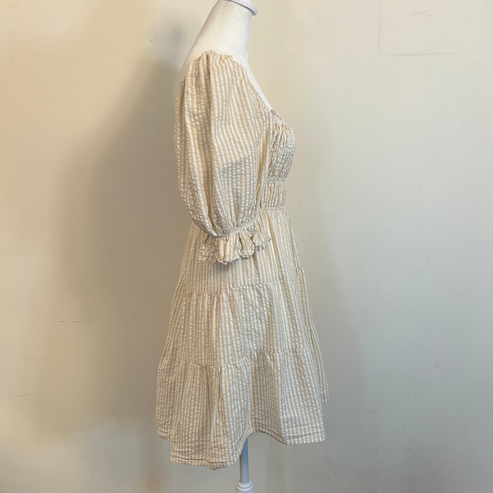 MINKPINK Seersucker Smocked Tiered Mini Dress Beige White Small Excellent