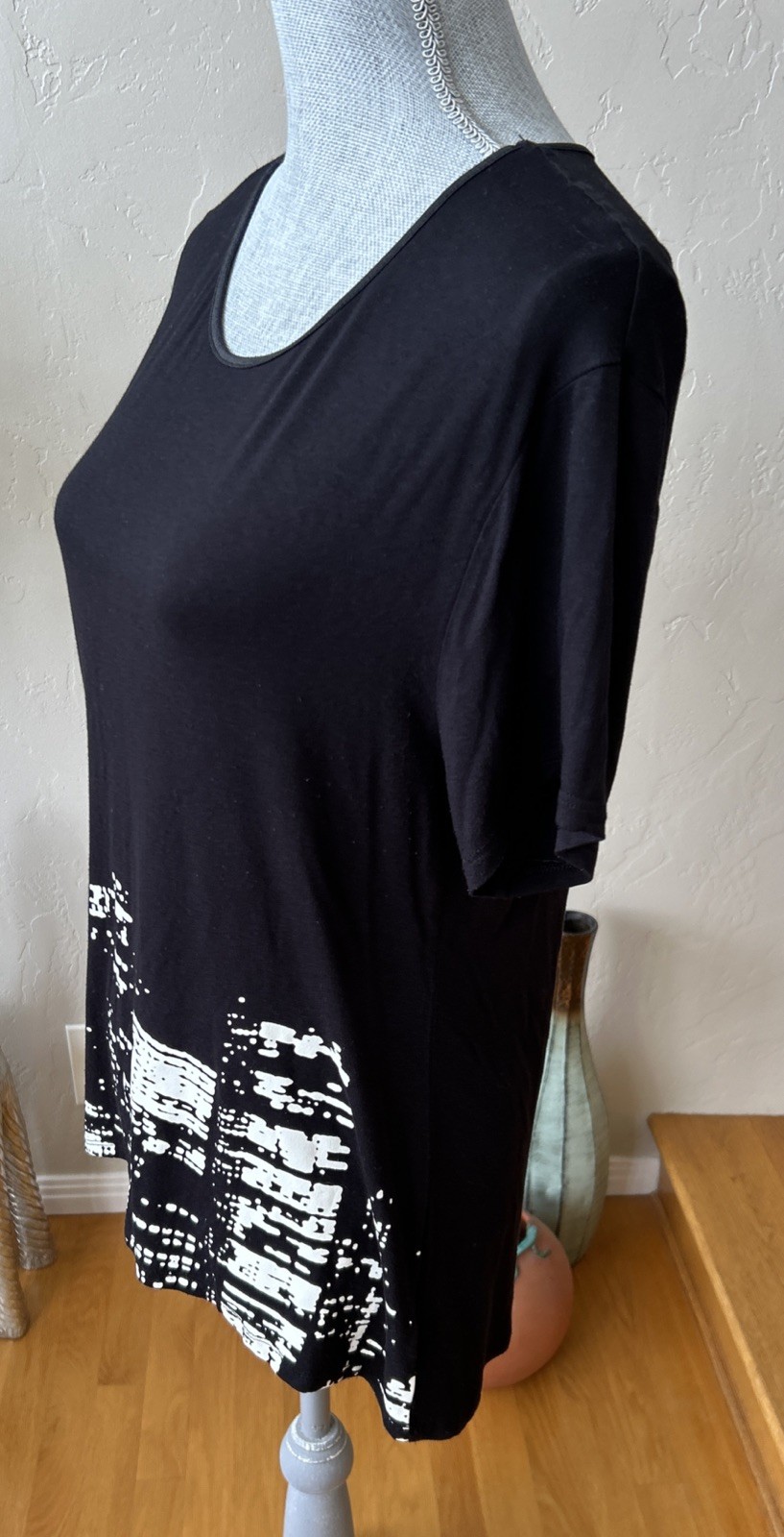 Elie Tahari Design Nation NYC Fit & Flare City Skyline Black & White Top Women M