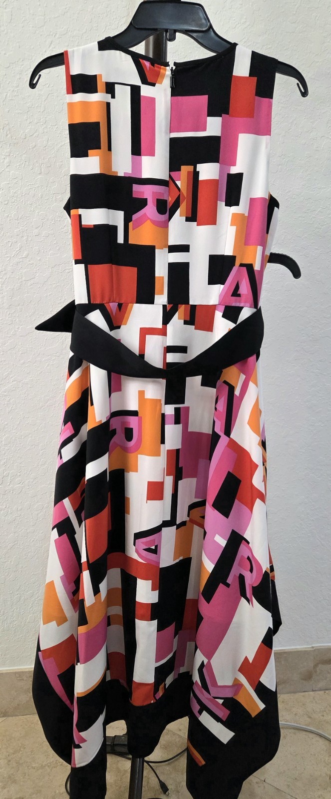 NWT Karl Lagerfeld Paris Alphabet Logo Midi Dress Size 6 Handkerchief Hem Pink