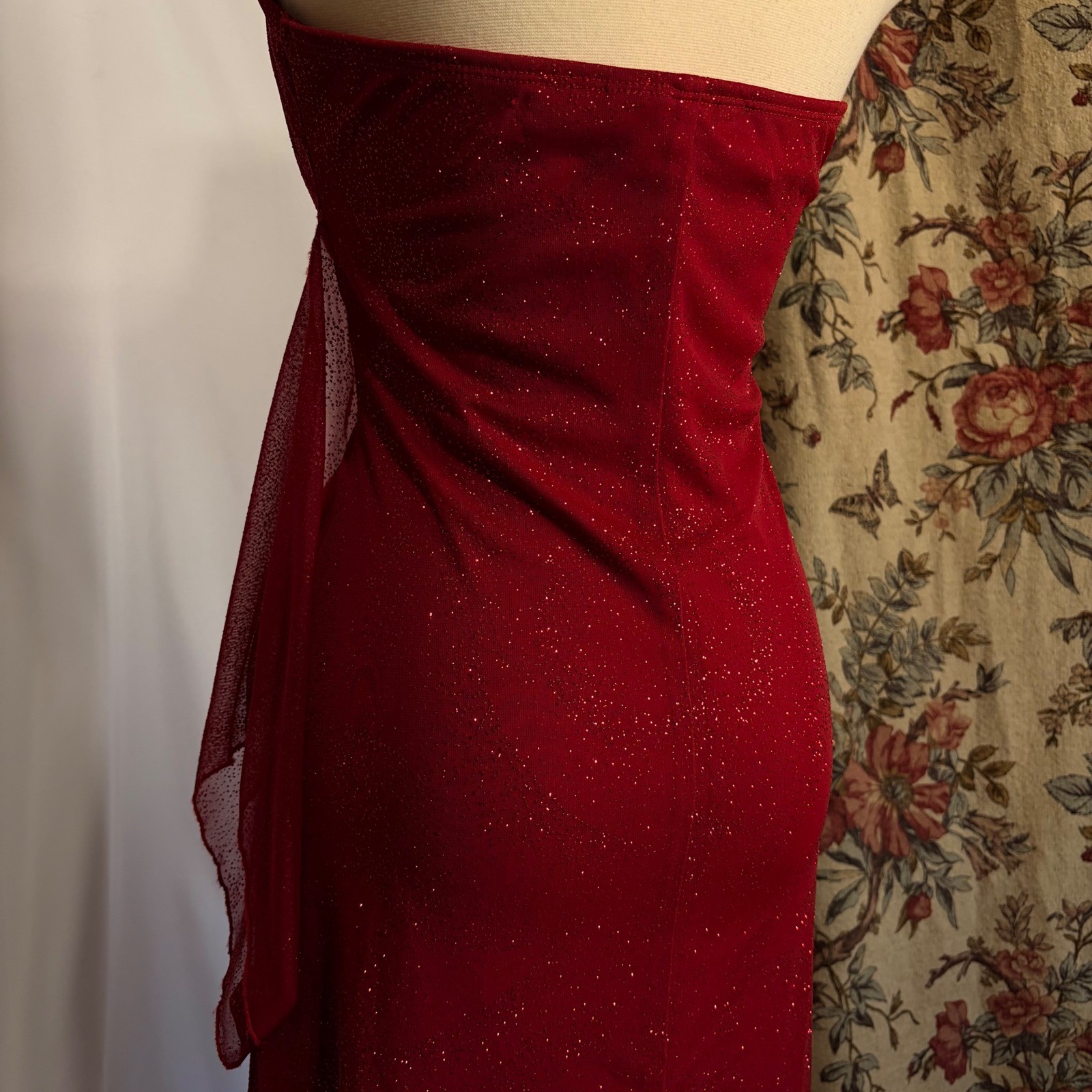 Speechless Red Glitter Halter Dress Handkerchief Hem Shimmer Prom Party Size 7