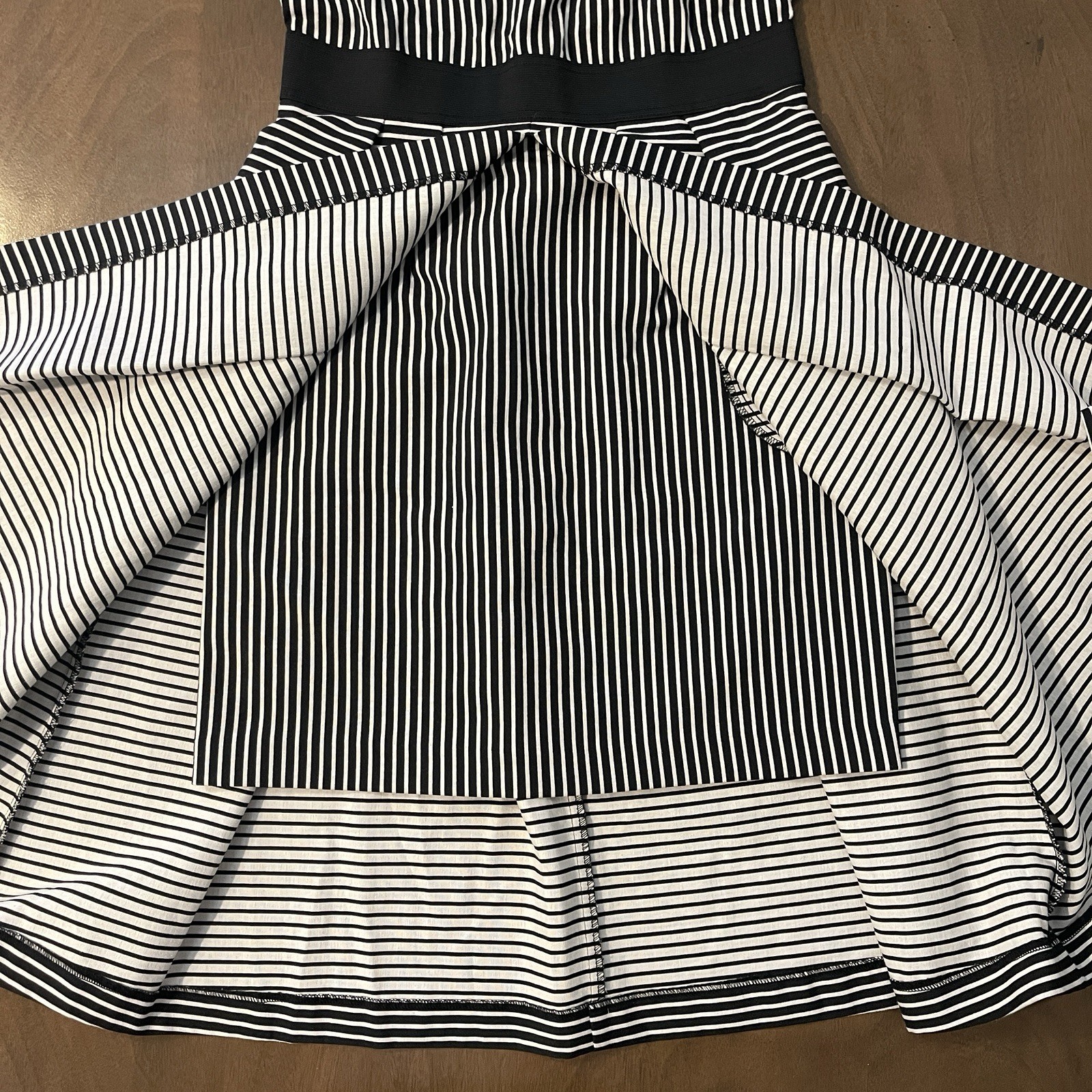 Eva Mendes For New York & Company Striped Black & White Dress – Small