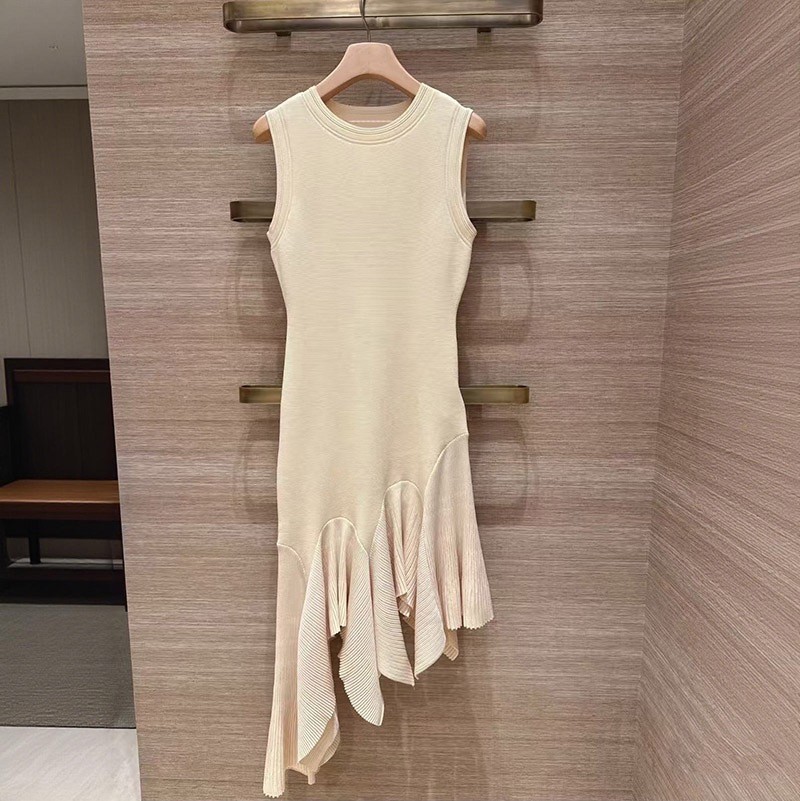 Sandro 2026 Early Autumn Sleeveless Round Neck Irregular Ruffle Knitted Dress