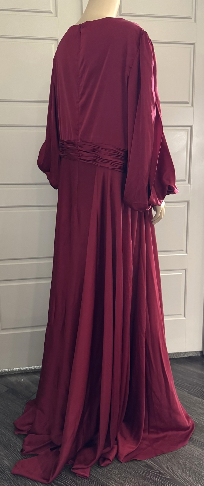 Mac Duggal 67847 Flowy Split Bishop Sleeve Faux Wrap Gown- Size 20 (FLK#1150 B)