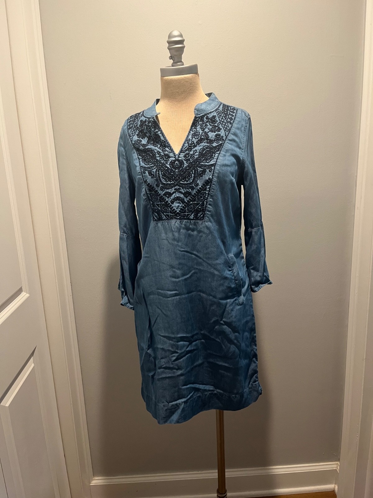 Crown & Ivy denim blue w/ navy embroidered design v-neck collar casual dress