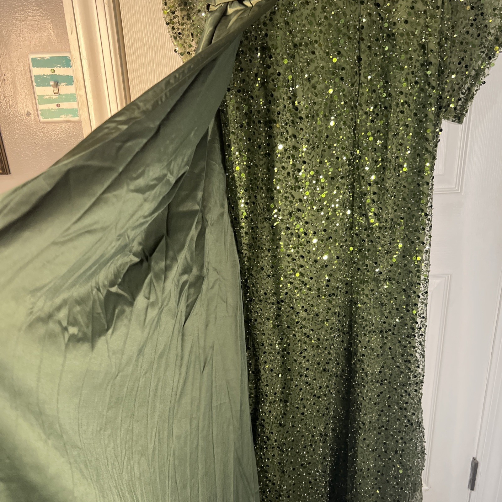 Faeriesty Beautiful green sequence Long Sleeve Dress 3xl zips in the back nwot