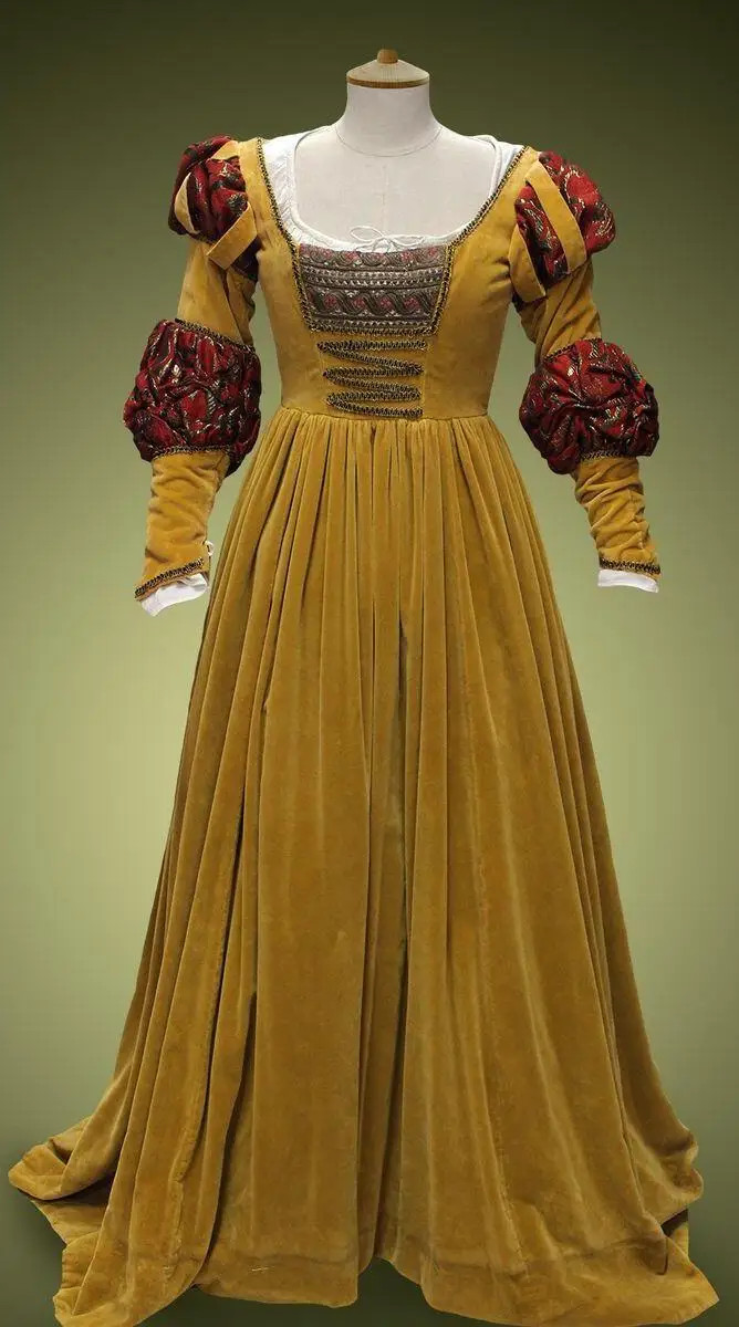 16th Century Italian Renaissance Fantasy Dress Medieval Tudor Fairy Dress