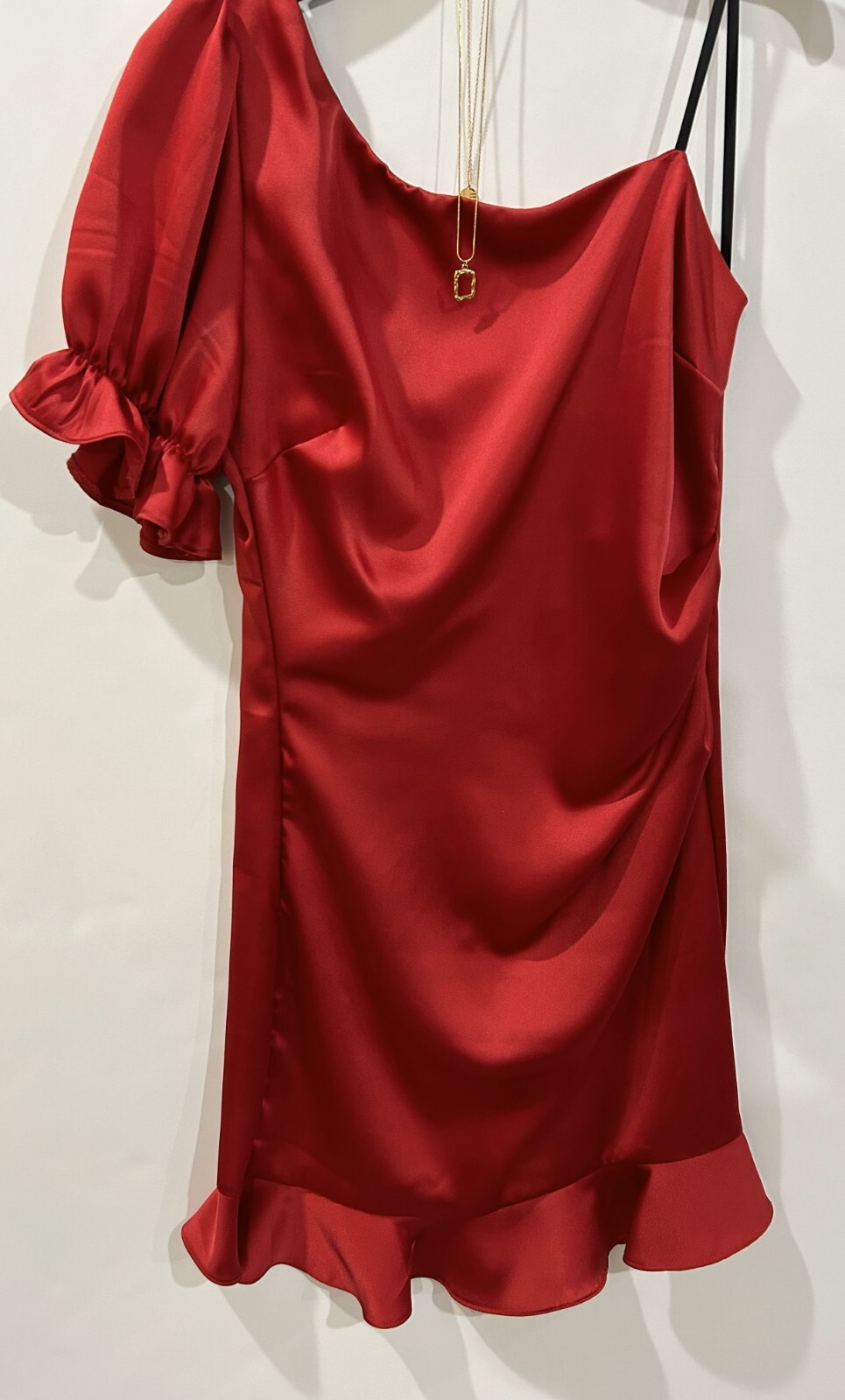 B. Darlin Red Satin one shoulder short puff sleeve rouged dress Szs 0, 3, 5, 9