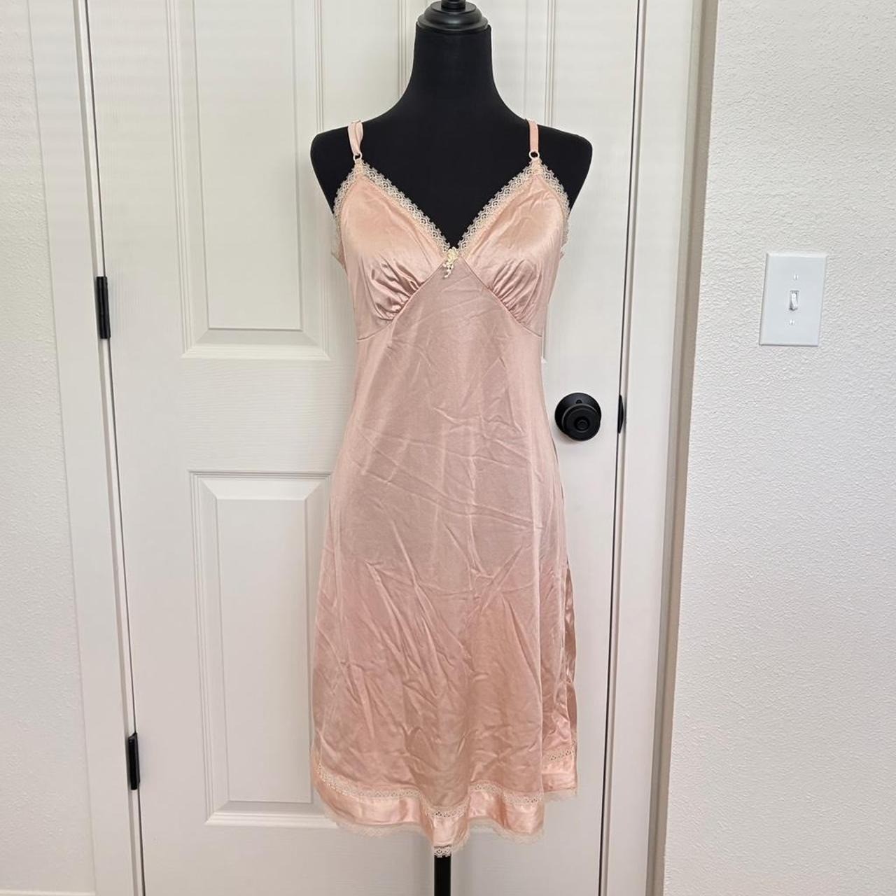 1980s True Vintage Blush Pink Nylon Slip Gown Nightgown Size 34 / Small